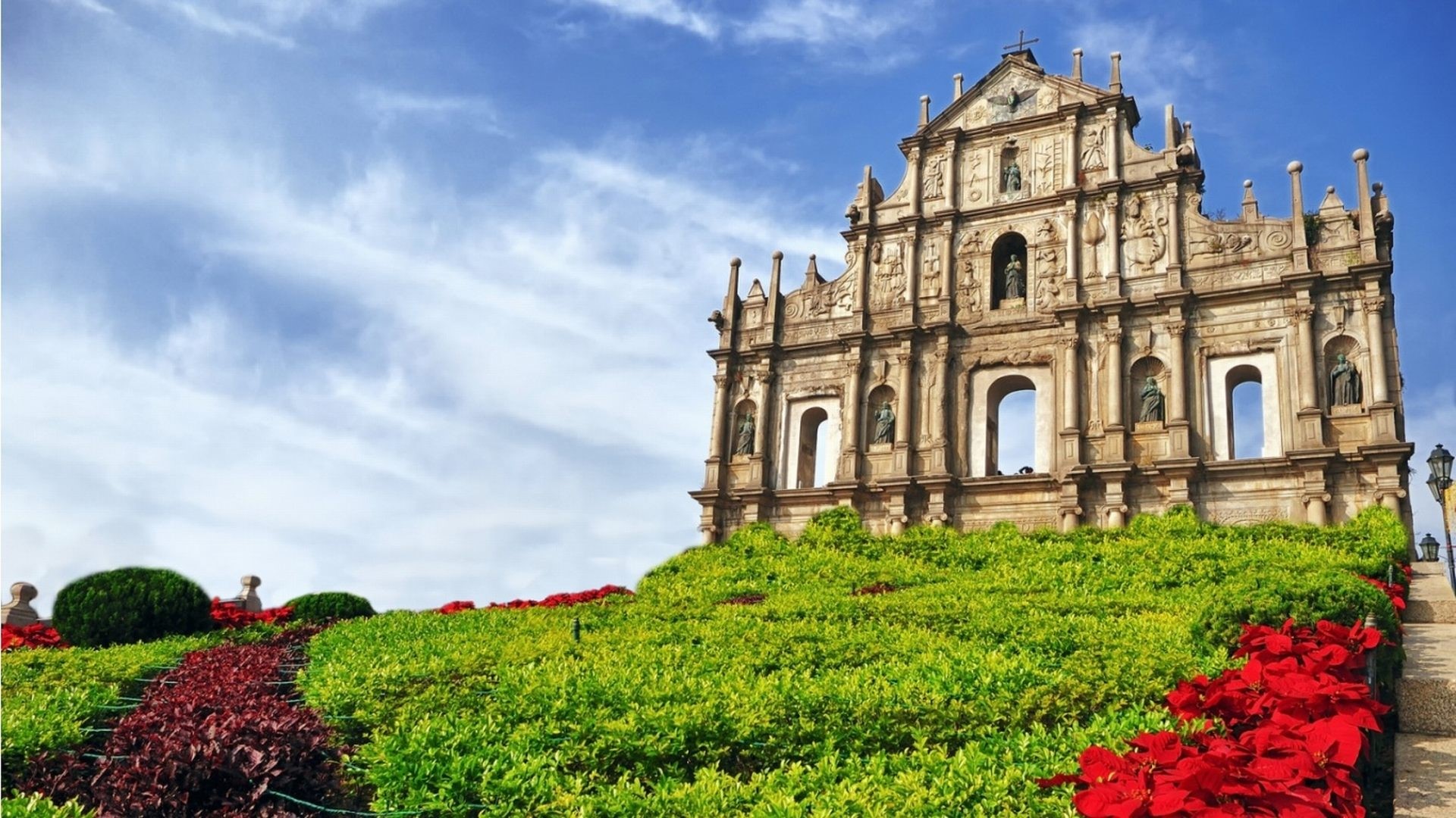 Ruins of St. Paul's Cathedral with gardens HD Wallpaper