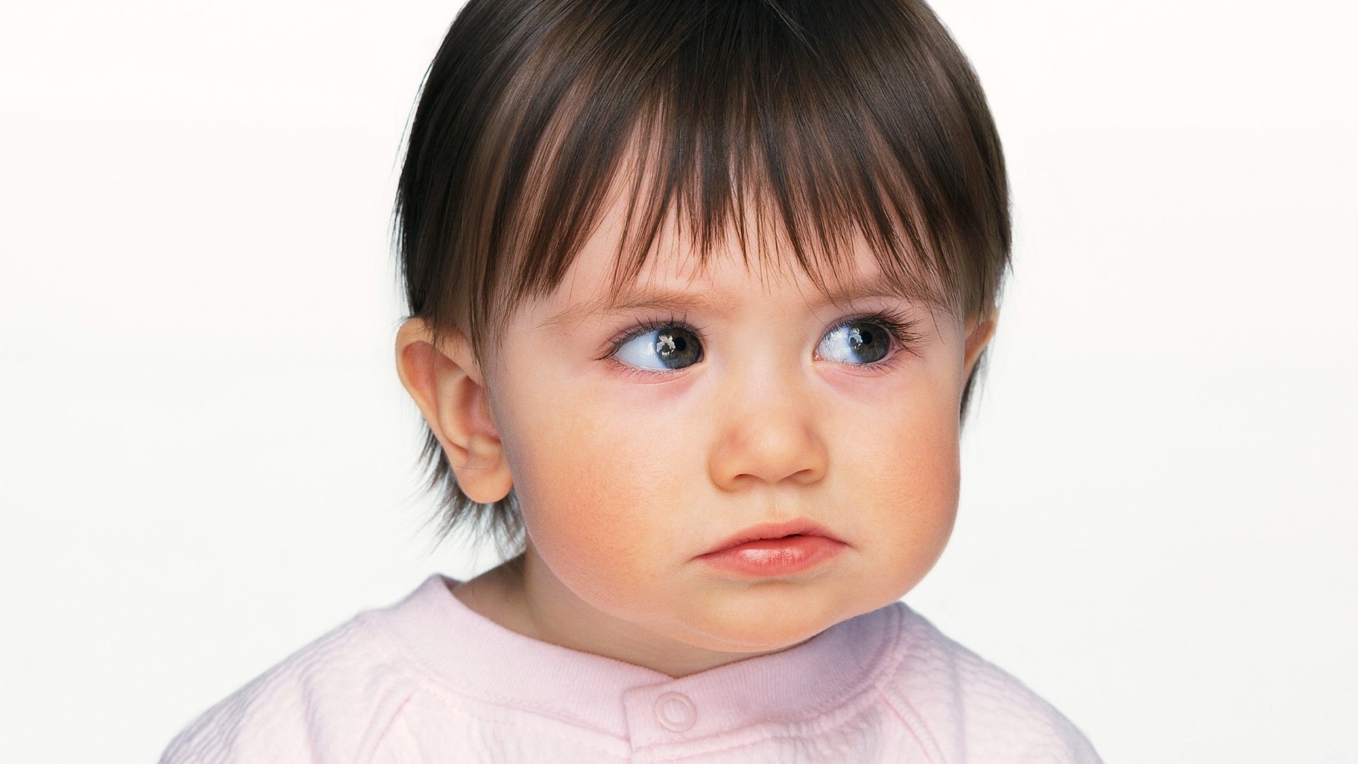 Cute Baby Looking Away HD Wallpaper