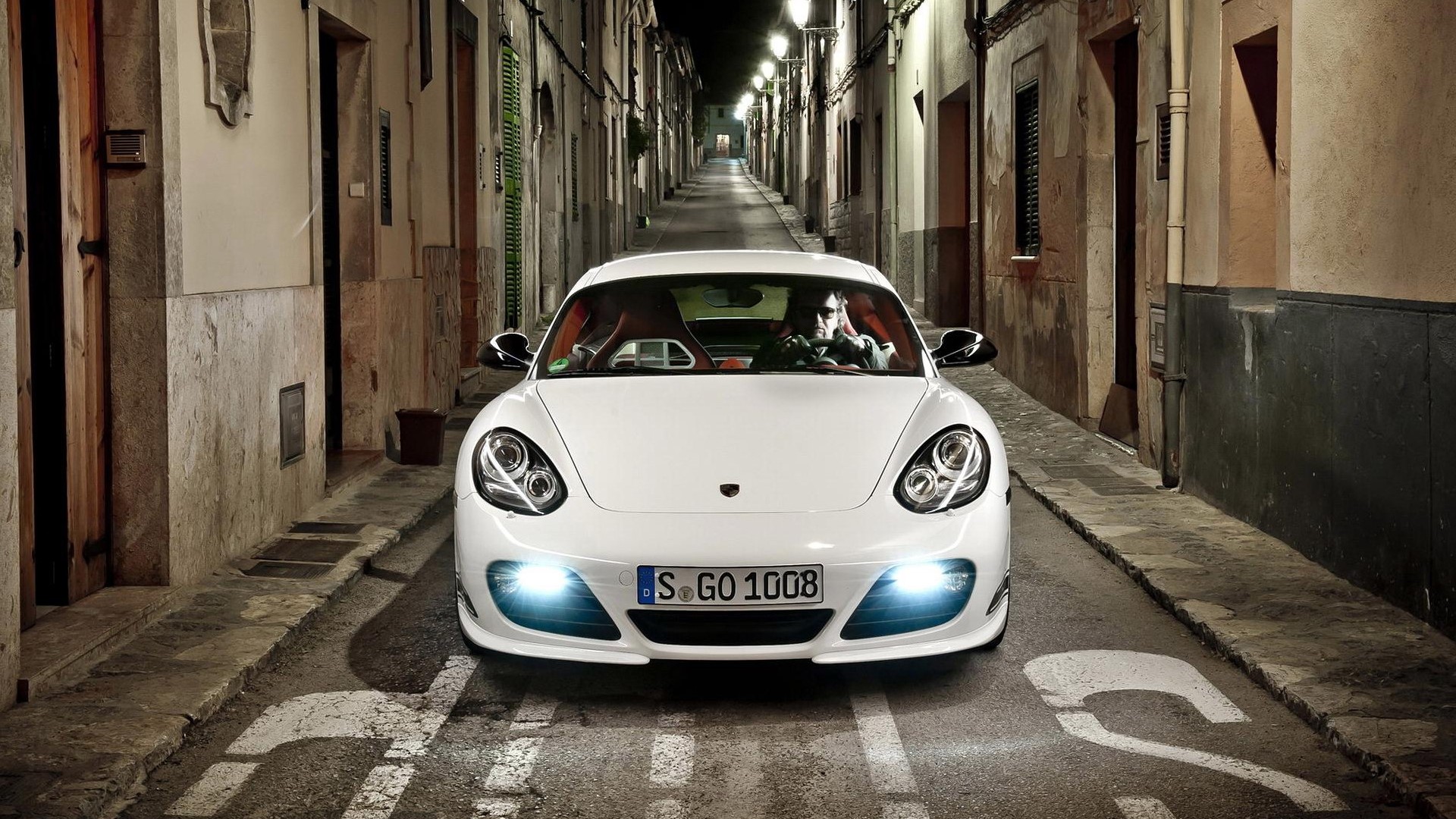 White Porsche Cayman S in Narrow Street at Night HD Wallpaper