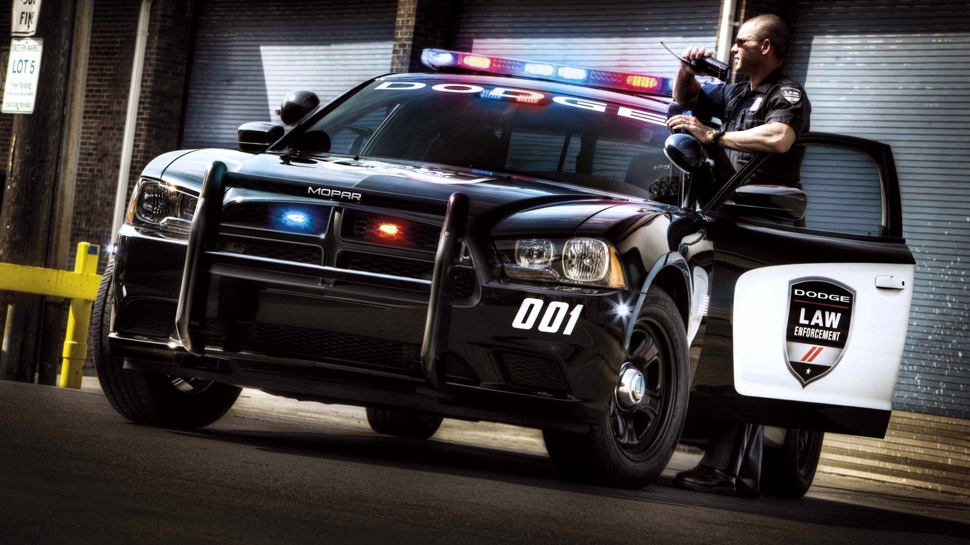 Dodge Law Enforcement Police Car with Officer HD Wallpaper