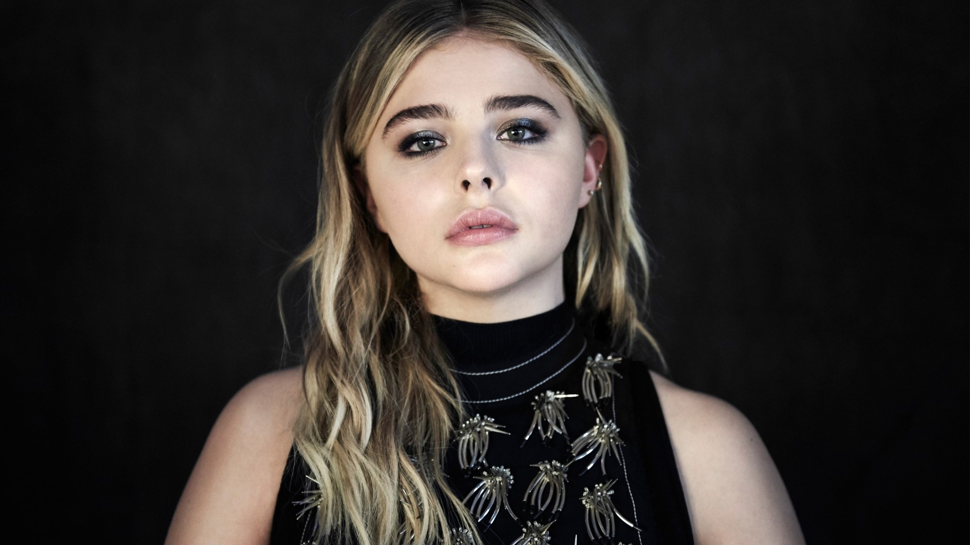 Chloe Grace Moretz HD Wallpaper