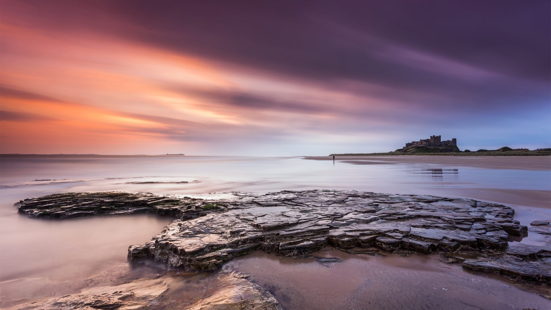 Bamburgh Castle on Northumberland Coast at Sunset HD Wallpaper