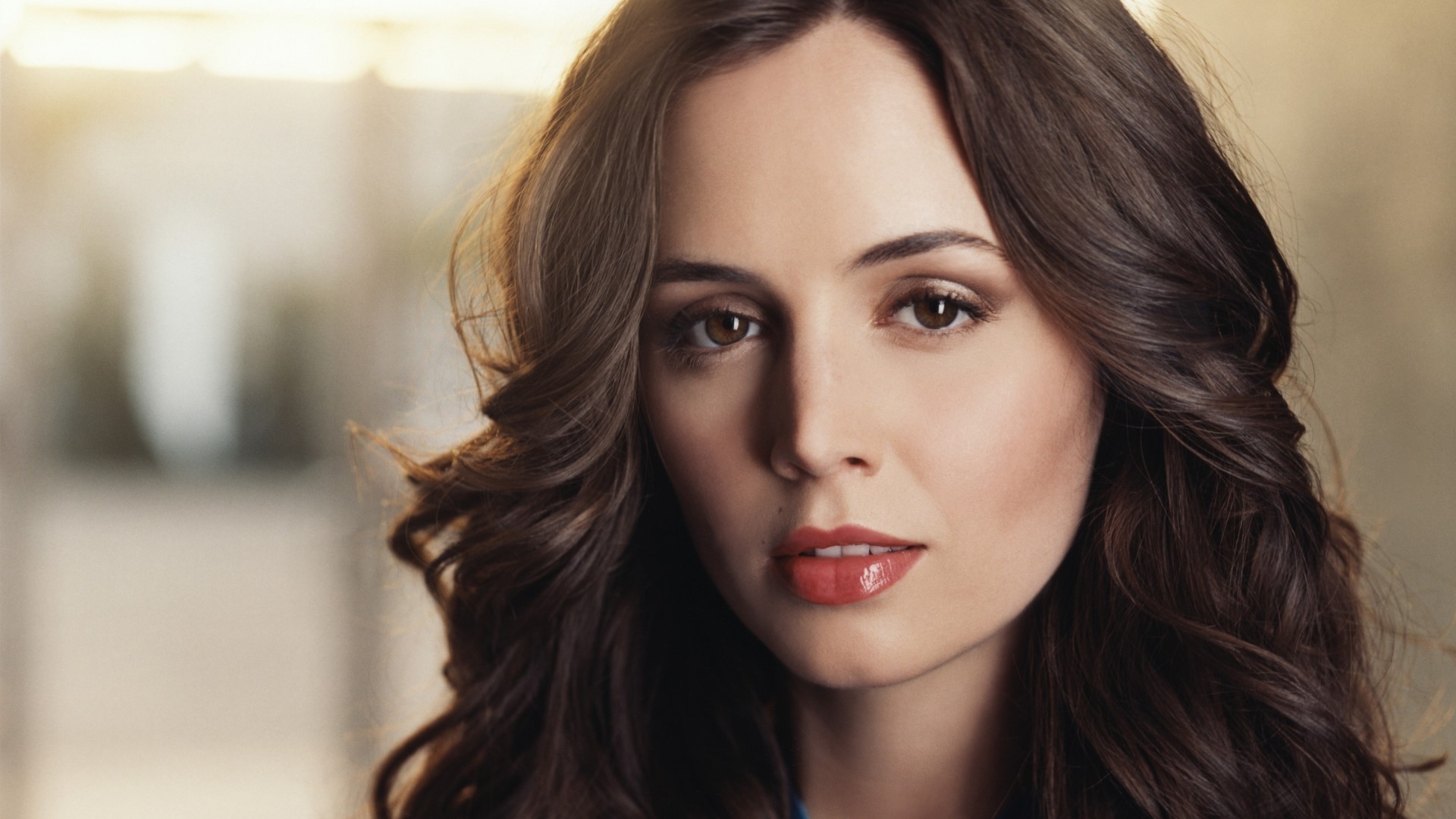 Eliza Dushku portrait HD Wallpaper