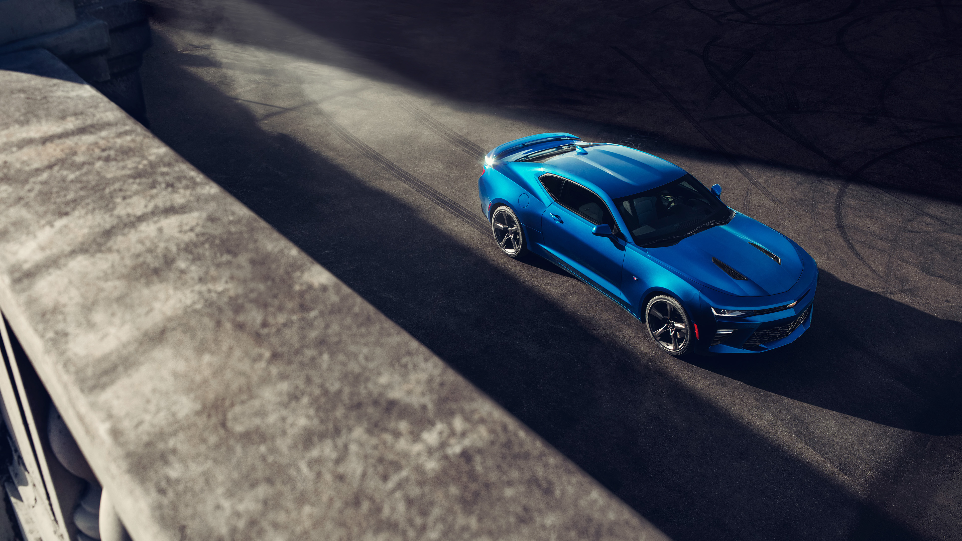 Blue Chevrolet Camaro SS on a Racetrack HD Wallpaper