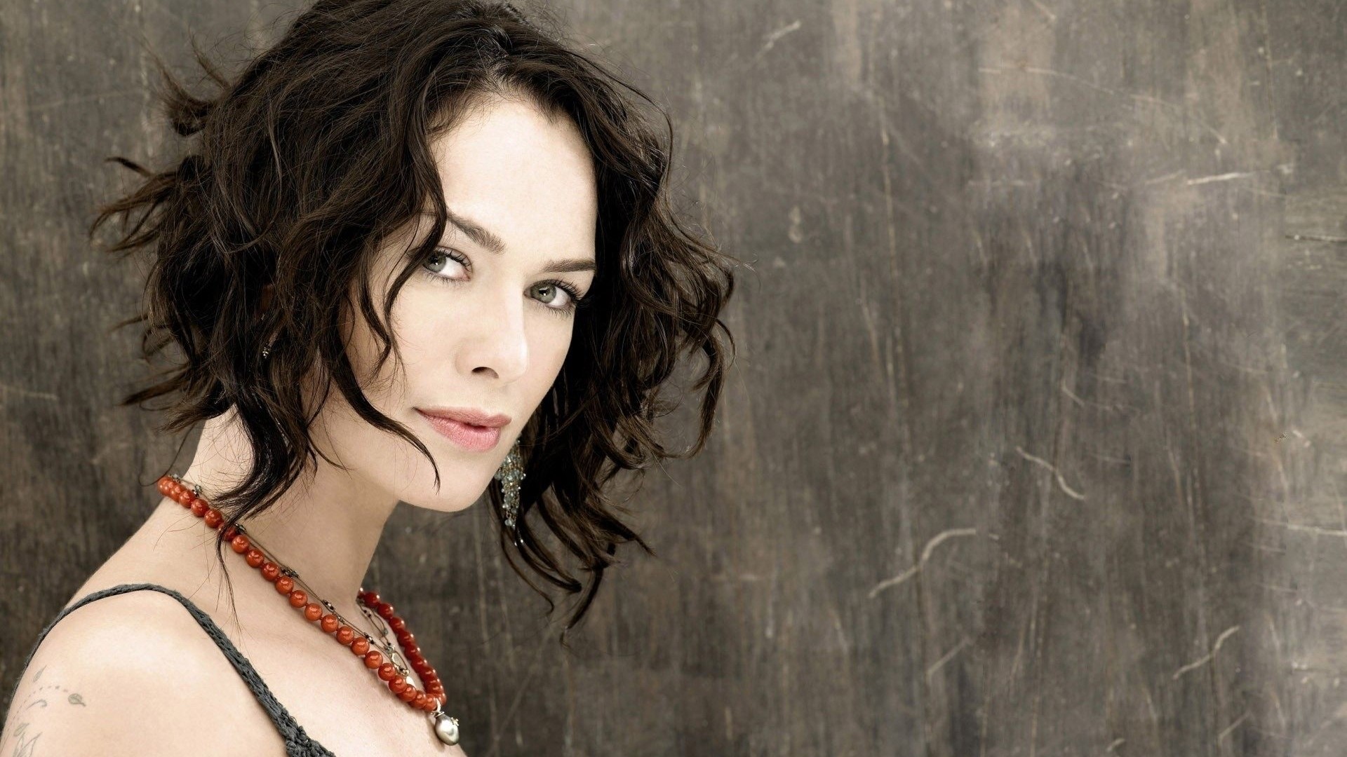 Lena Headey portrait HD Wallpaper