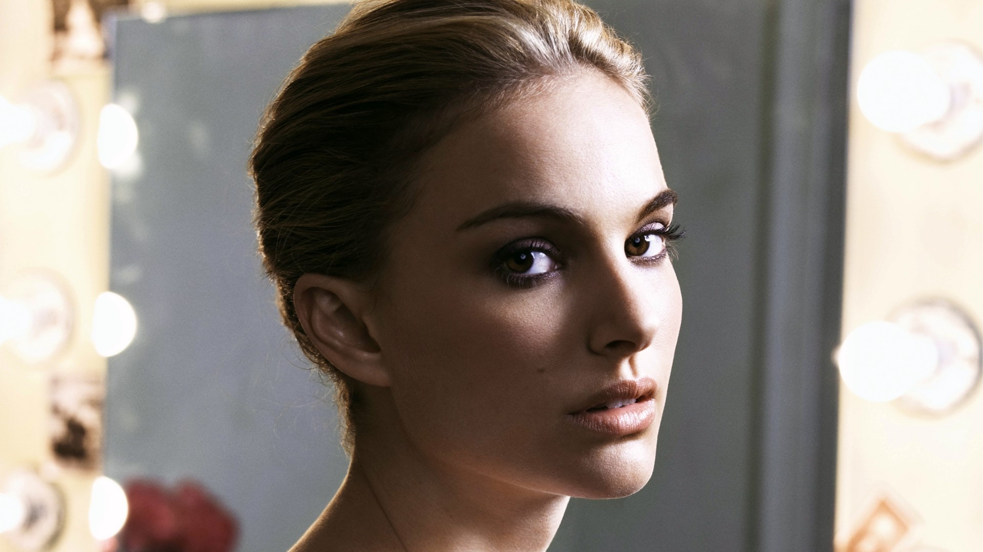 Natalie Portman HD Wallpaper