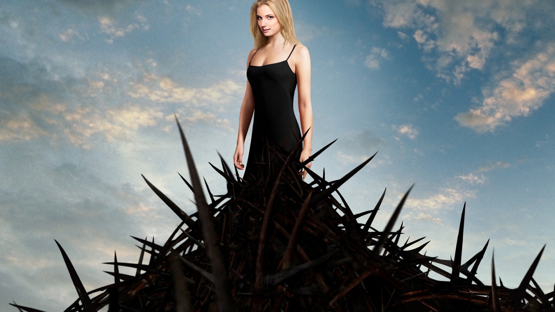 Emily Vancamp in Revenge HD Wallpaper