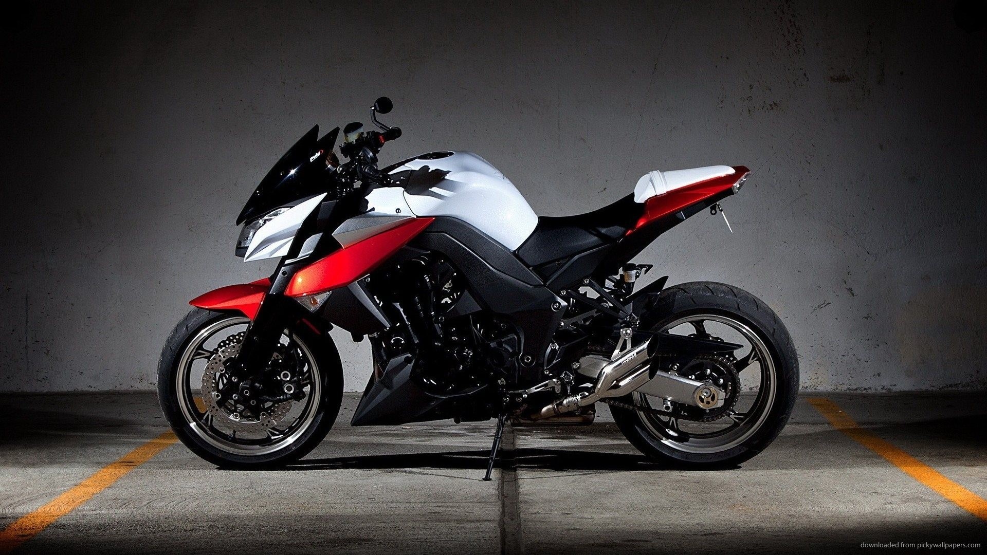 Red and white Kawasaki Z1000 motorcycle HD Wallpaper