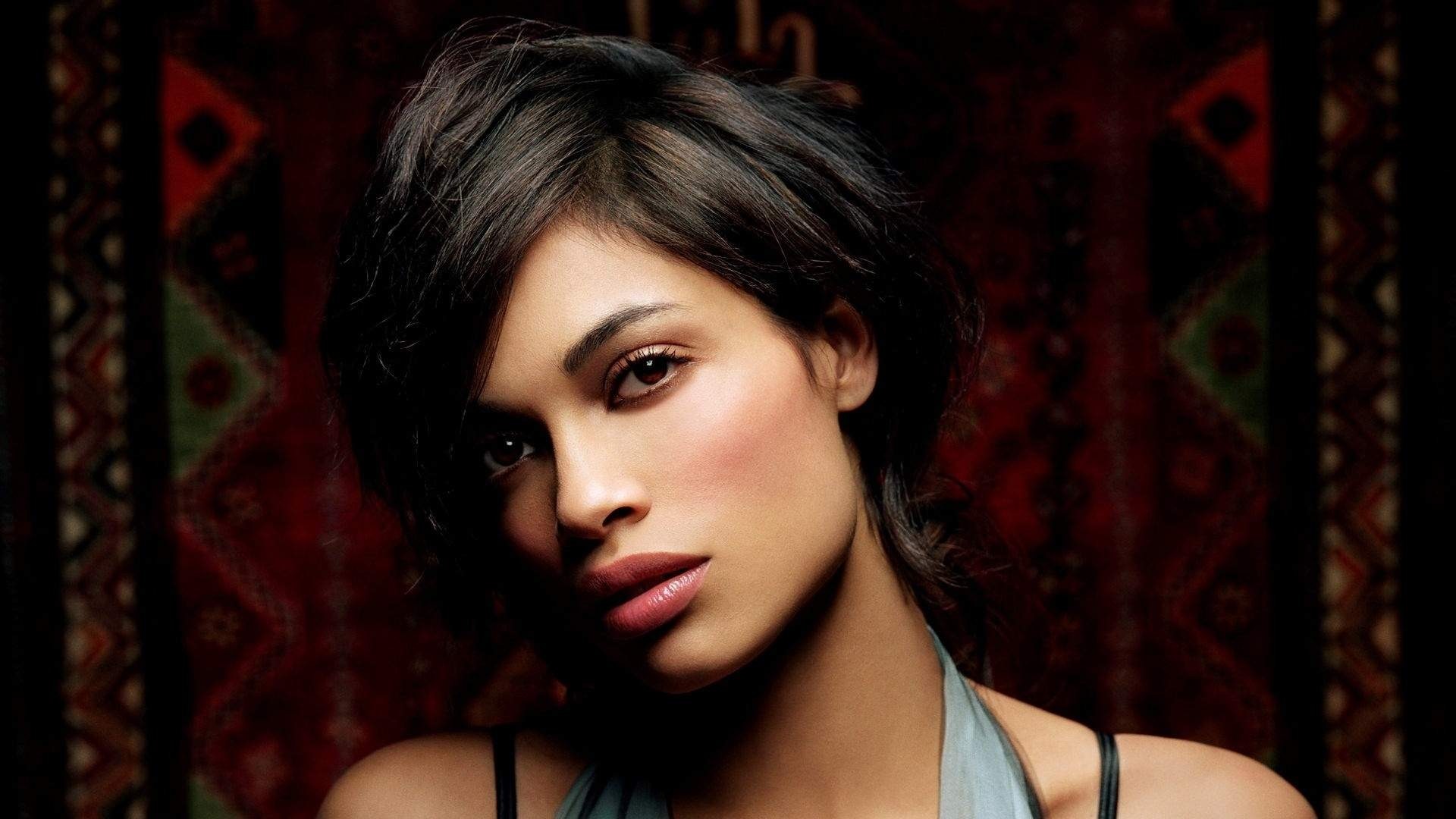 Rosario Dawson HD Wallpaper