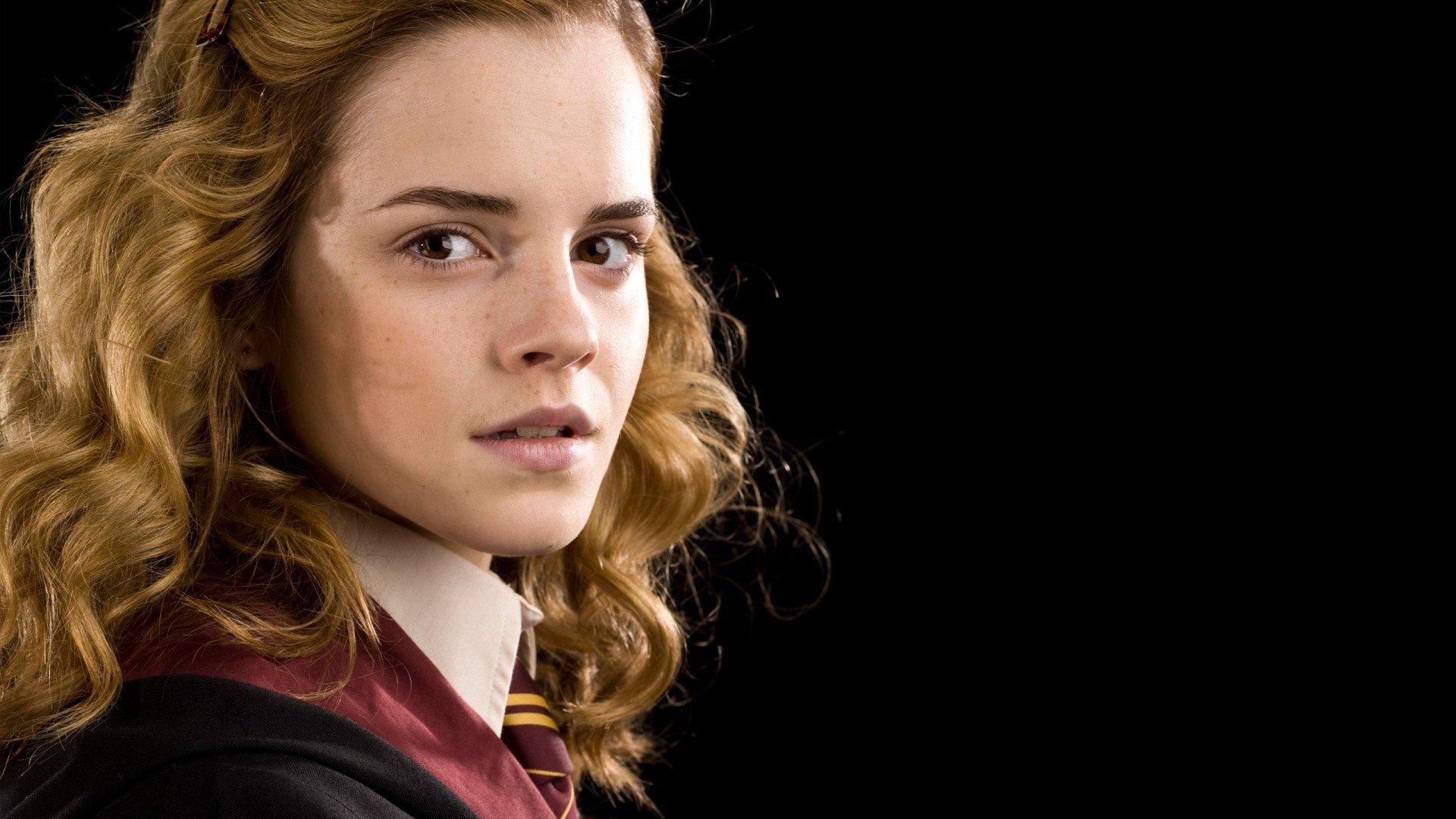 Emma Watson as Hermione Granger HD Wallpaper