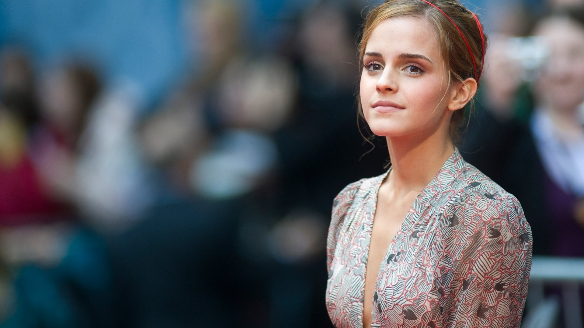 Emma Watson at a Premiere Event HD Wallpaper