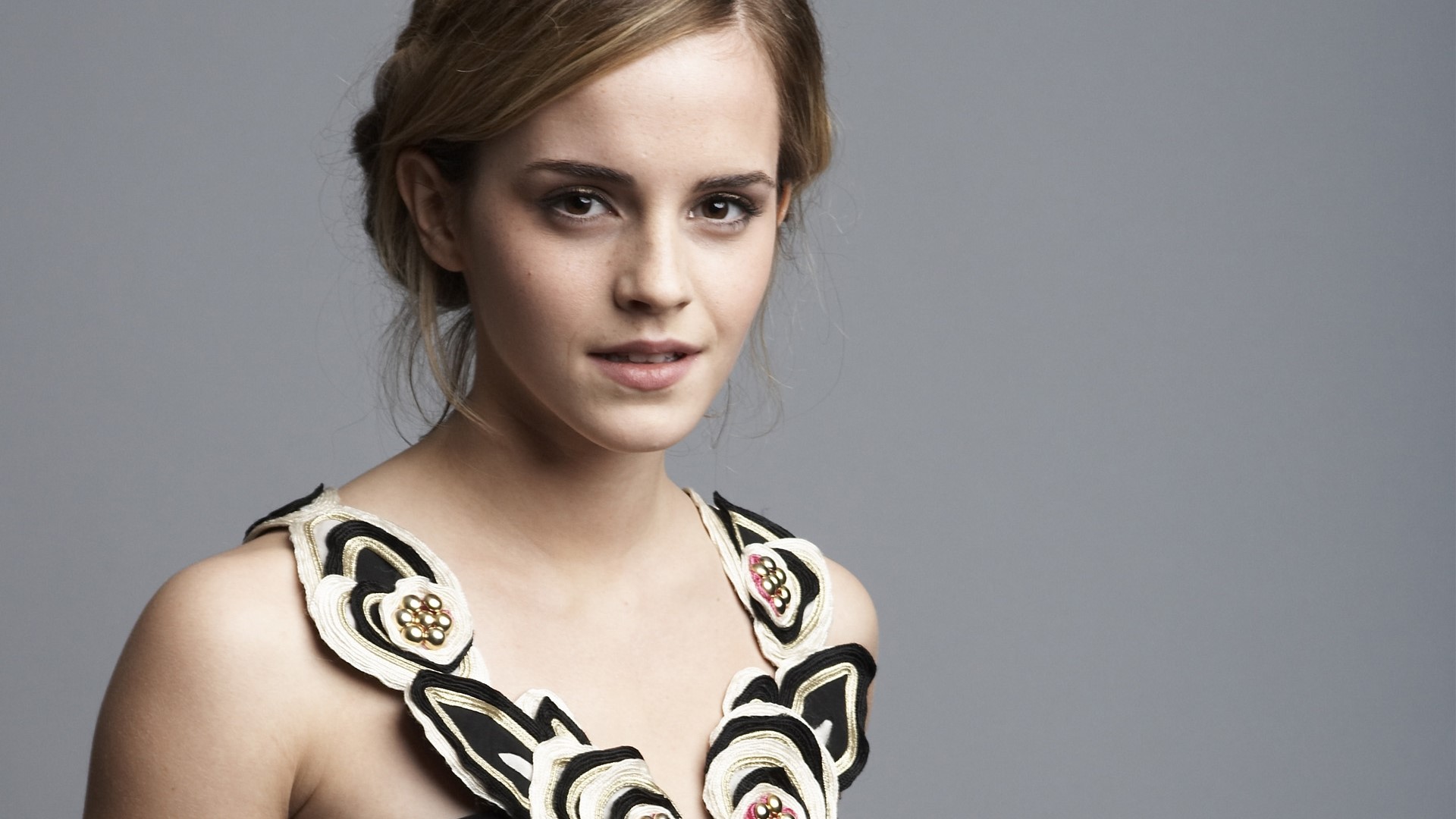 Emma Watson HD Wallpaper