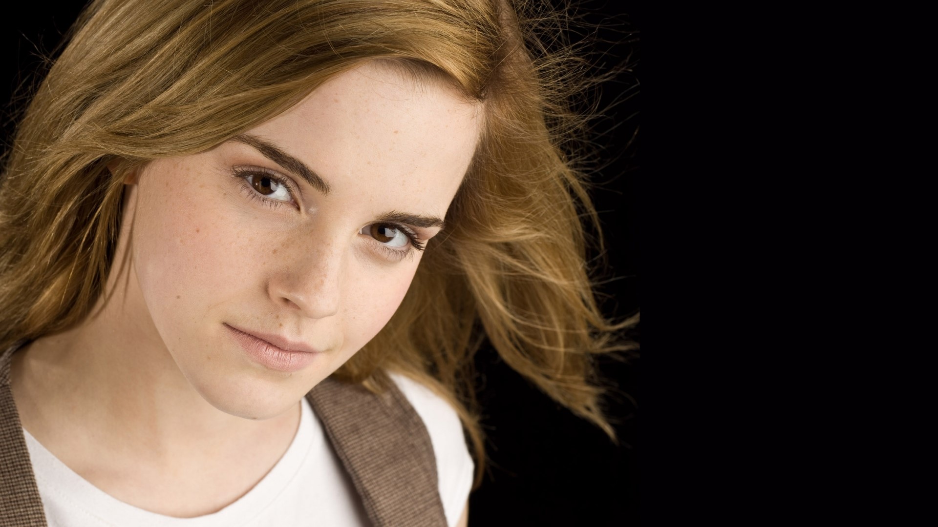 Emma Watson HD Wallpaper