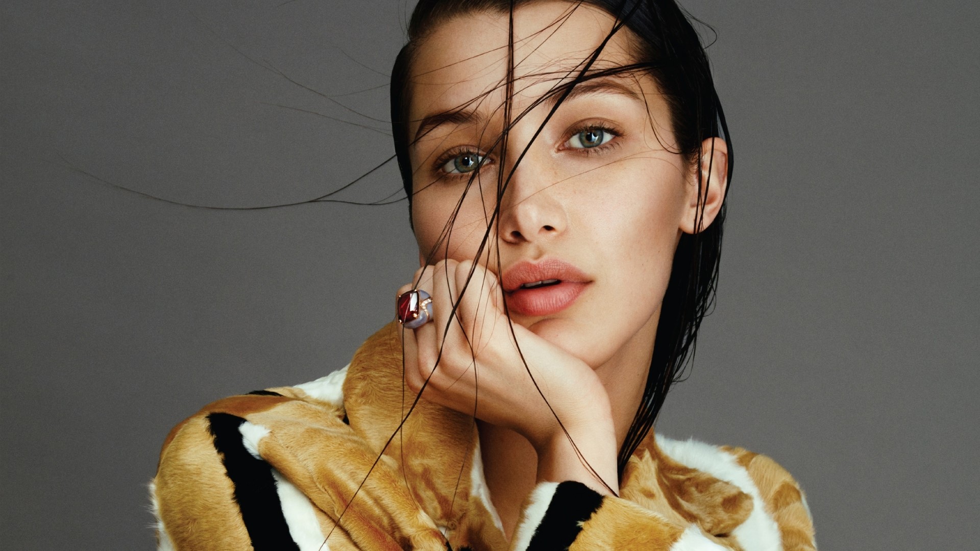 Bella Hadid wearing a fur coat and ring HD Wallpaper