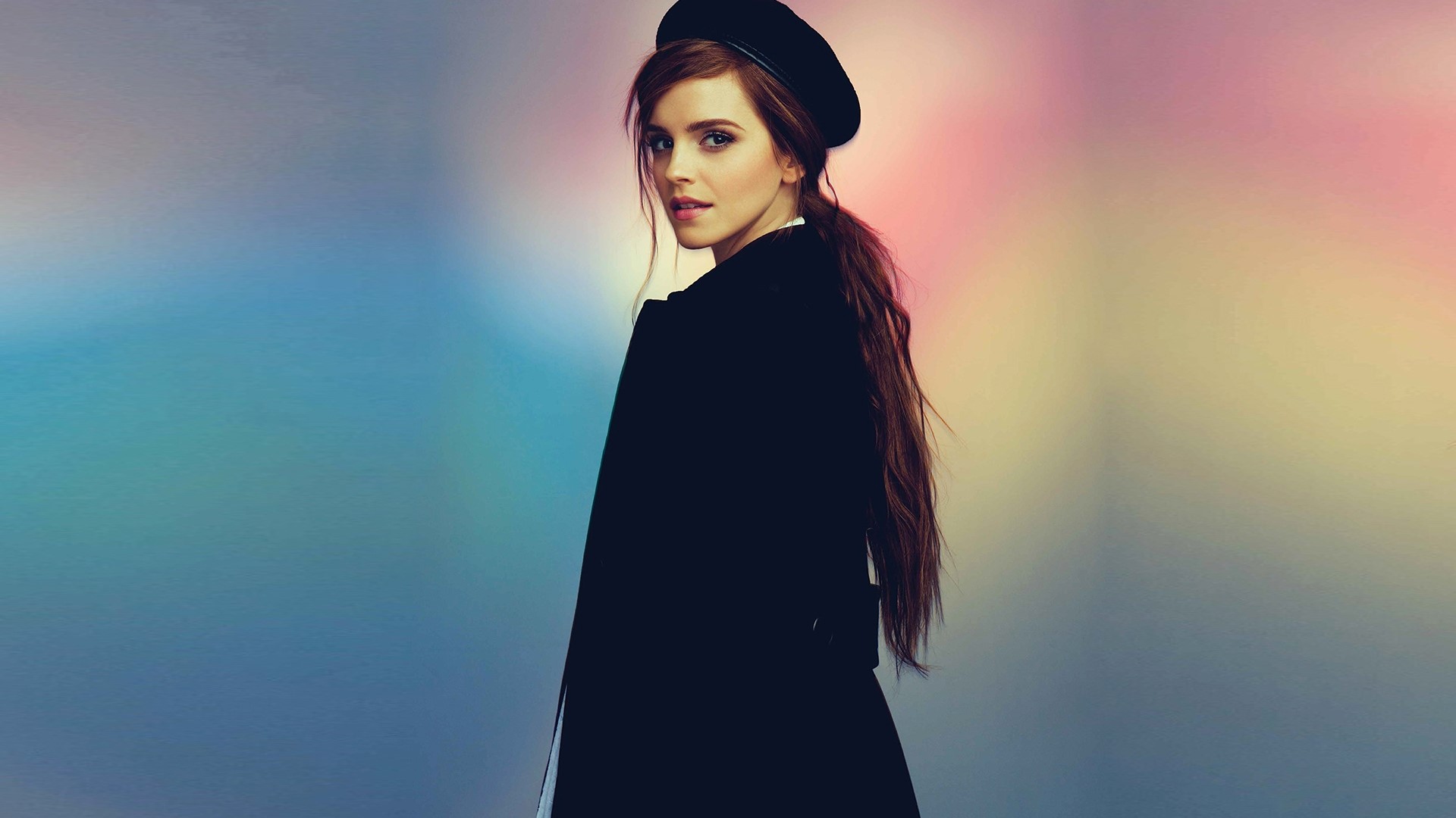 Emma Watson wearing a black beret and coat HD Wallpaper