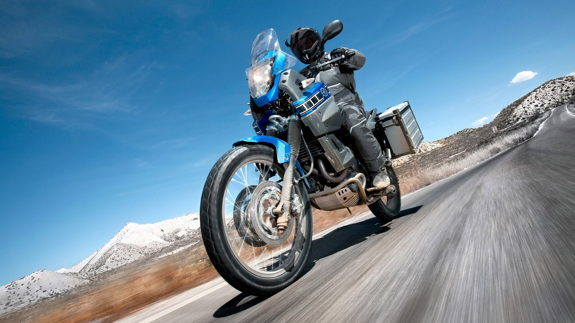 Yamaha XT 660 Z Tenere motorcycle on a road HD Wallpaper