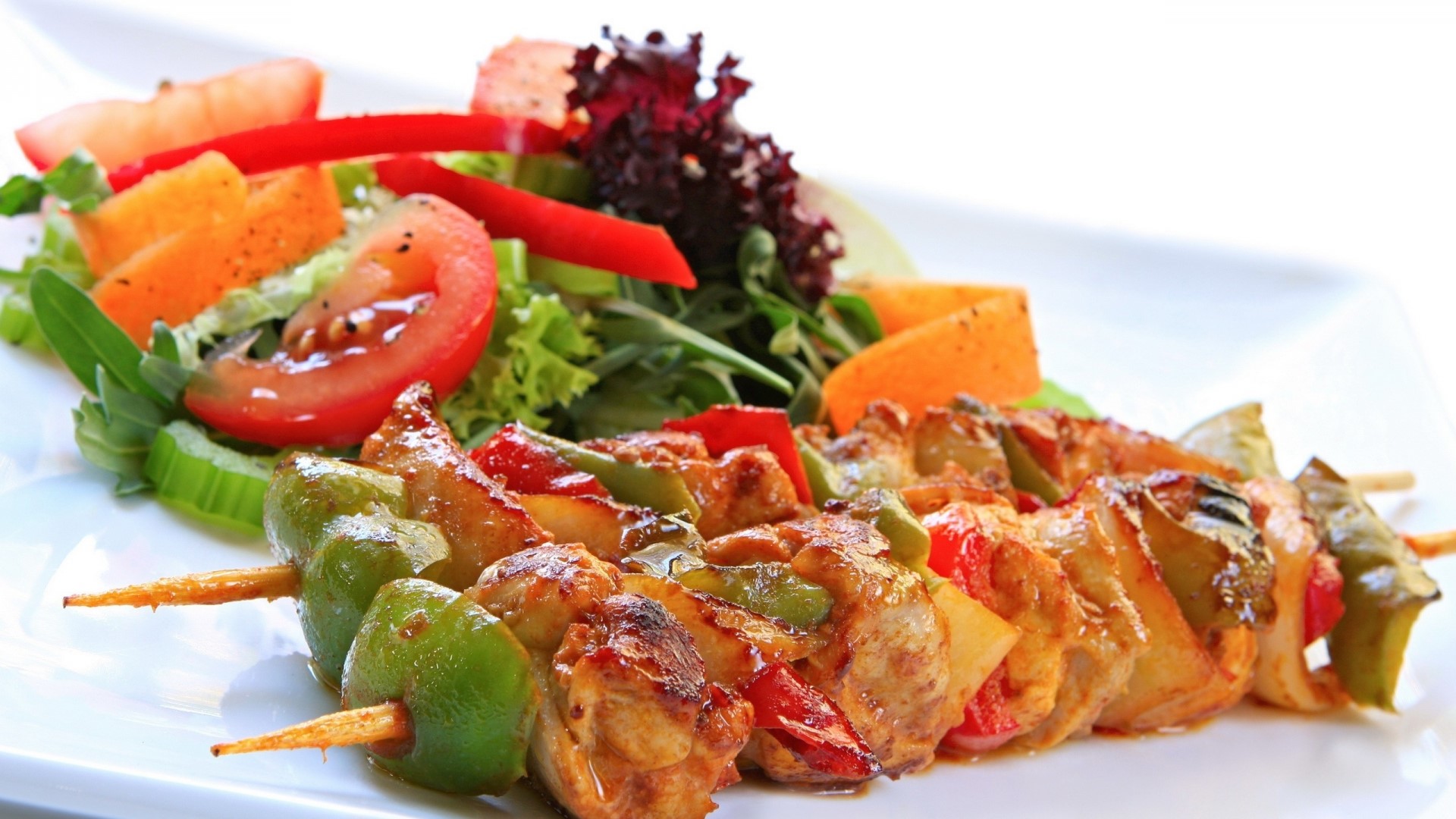 Chicken and vegetable skewers with salad HD Wallpaper