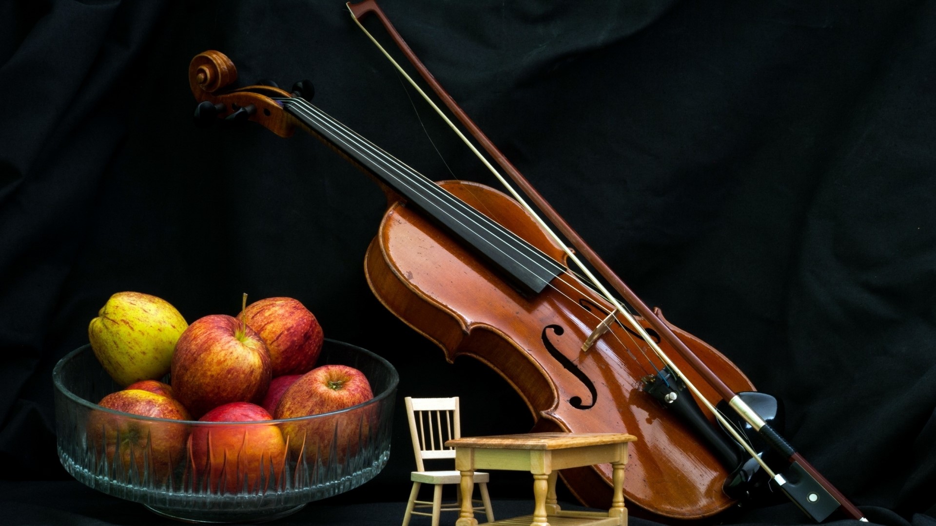 Violin and apples still life HD Wallpaper