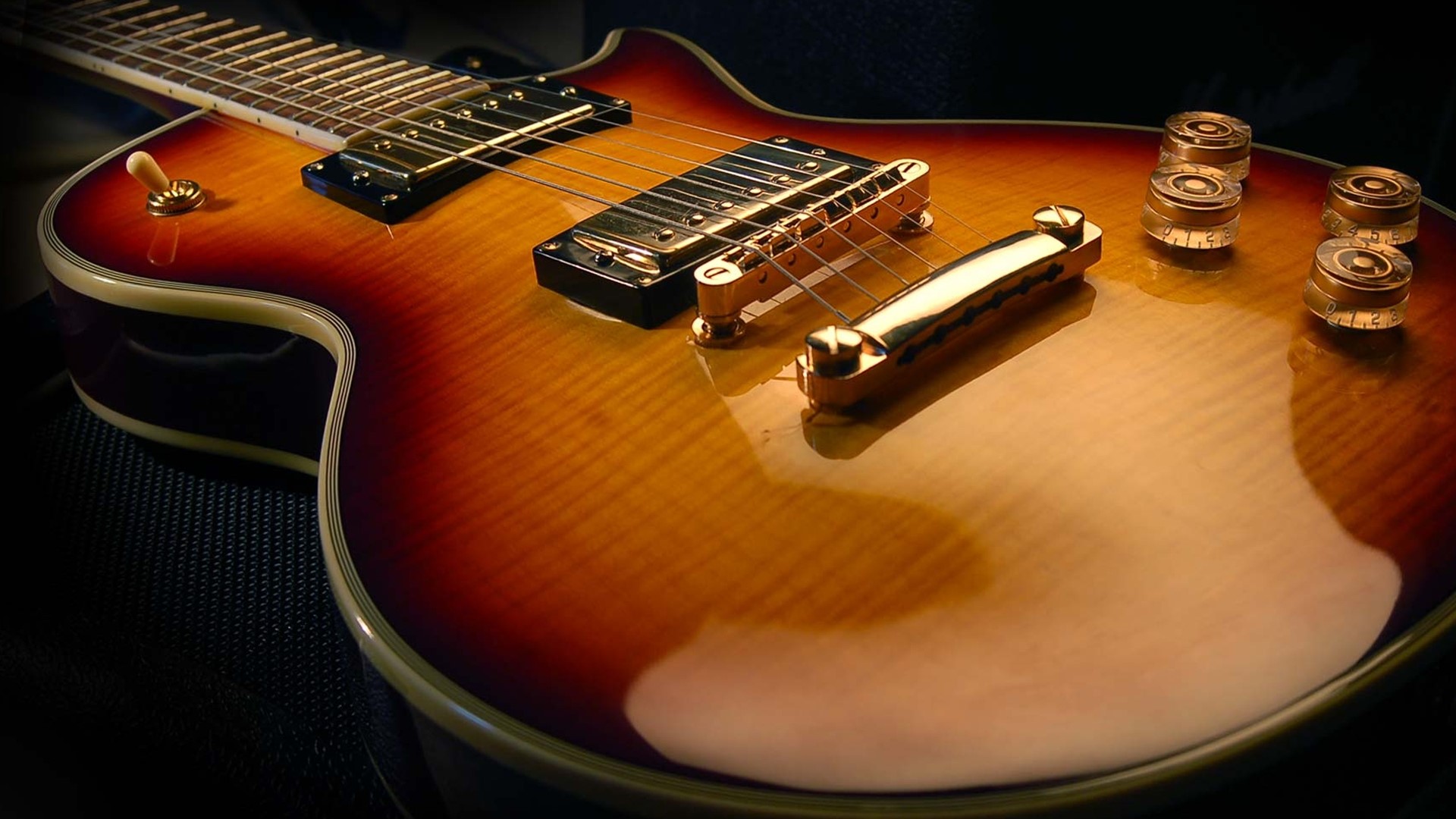 Sunburst electric guitar close-up HD Wallpaper