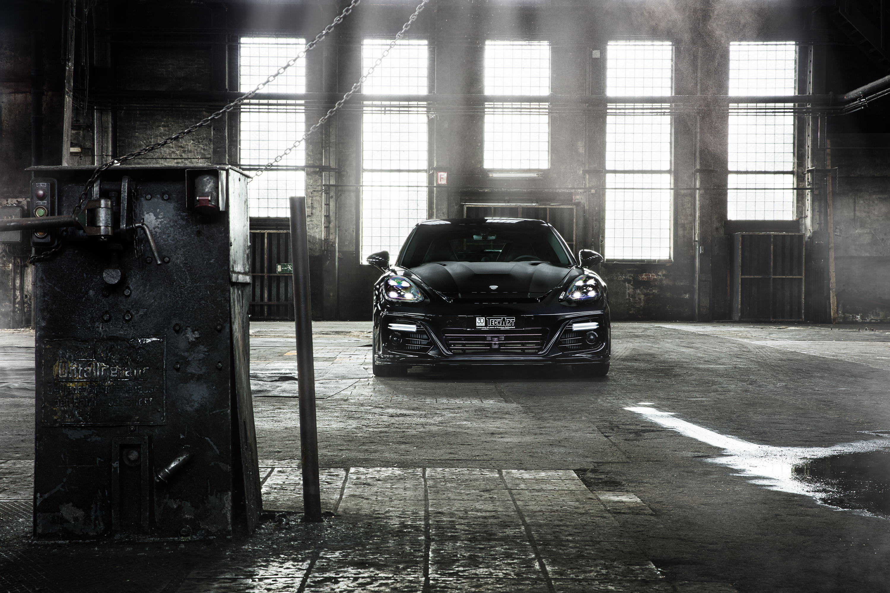 Black TechArt Porsche Panamera Grand GT in warehouse HD Wallpaper