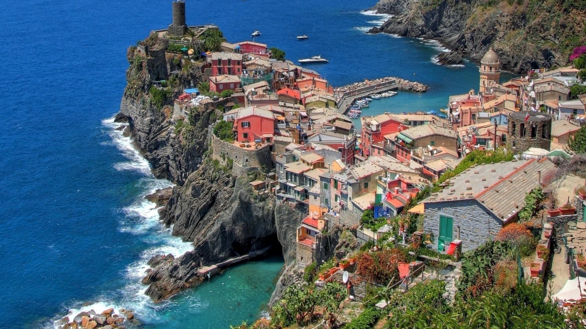 Vernazza, Italy coastal village with colorful buildings HD Wallpaper