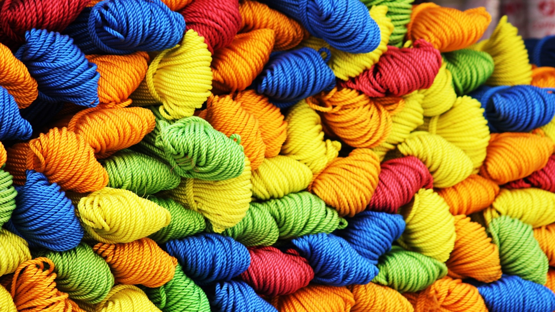Colorful coiled ropes in various colors HD Wallpaper