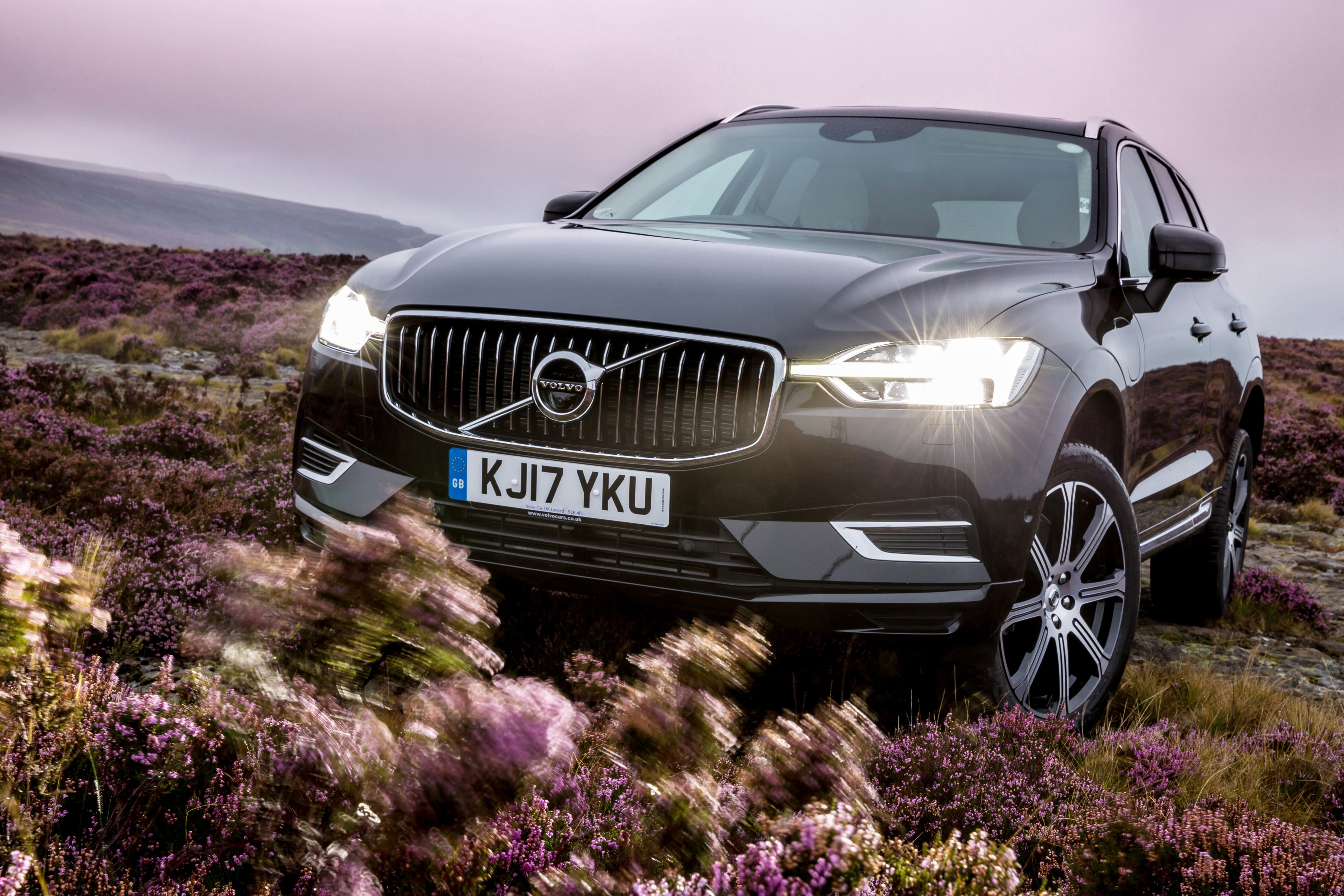 2018 Volvo XC60 T8 Inscription 4K HD Wallpaper