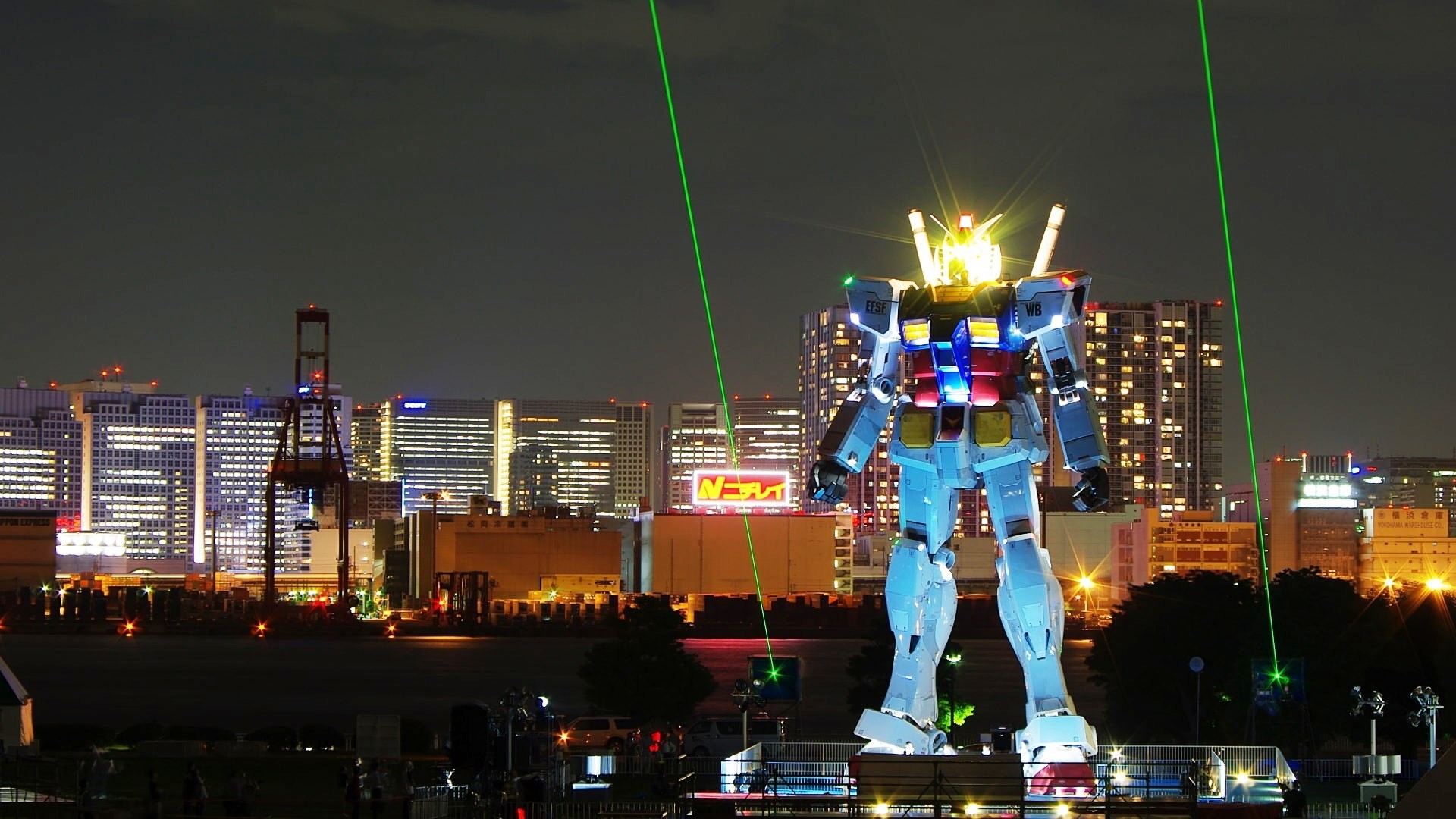 Gundam statue in Tokyo at night HD Wallpaper