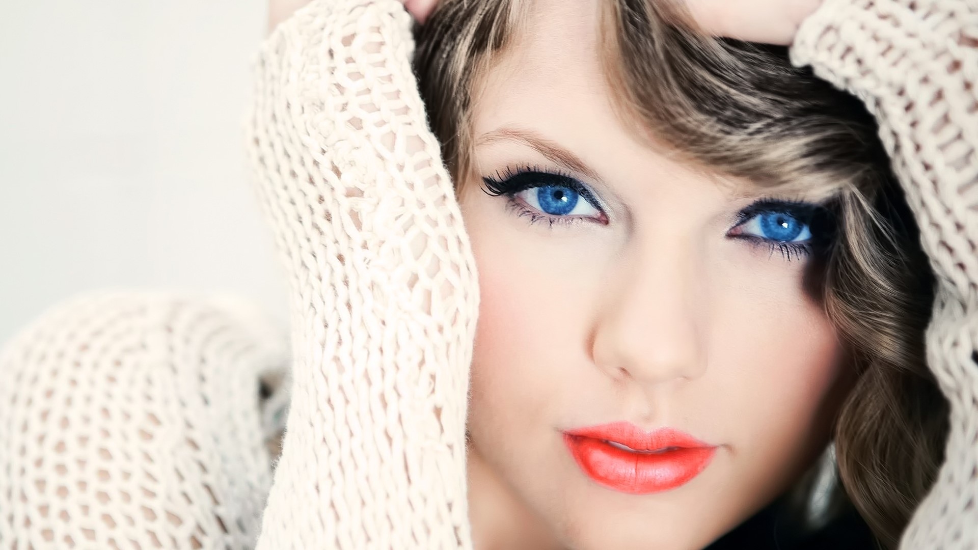 Taylor Swift HD Wallpaper