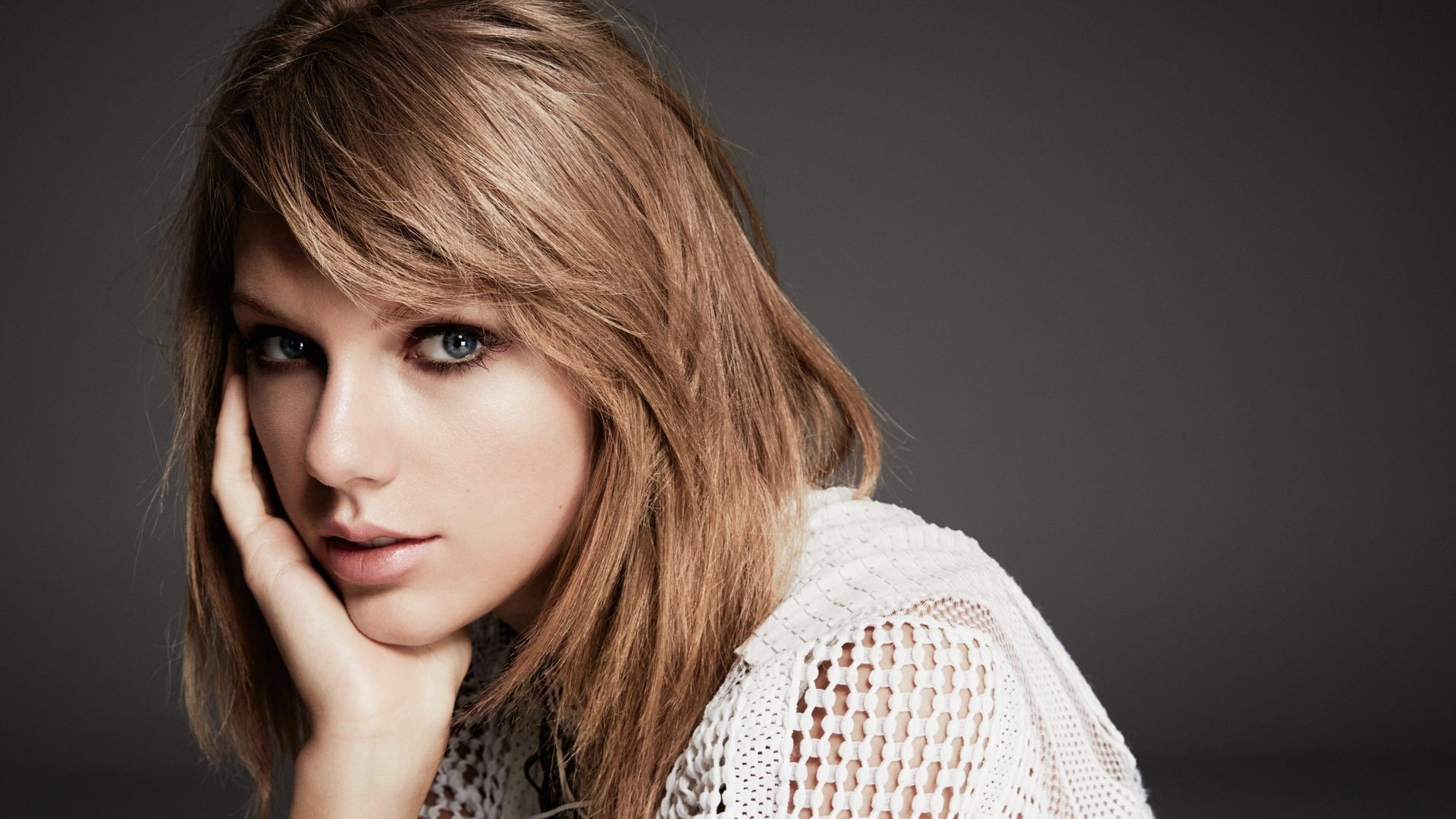 Taylor Swift HD Wallpaper