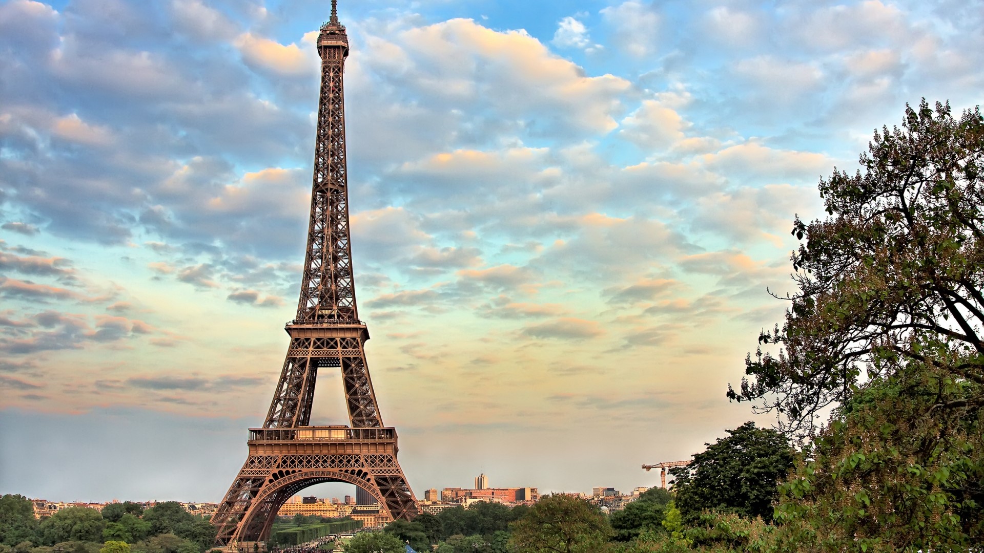 Eiffel Tower in Paris HD Wallpaper
