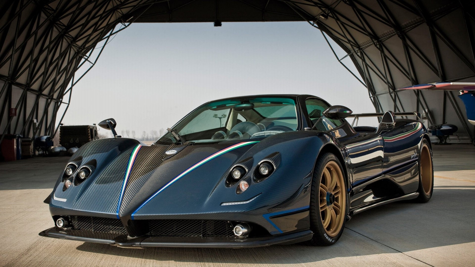 Pagani Zonda in a hangar HD Wallpaper