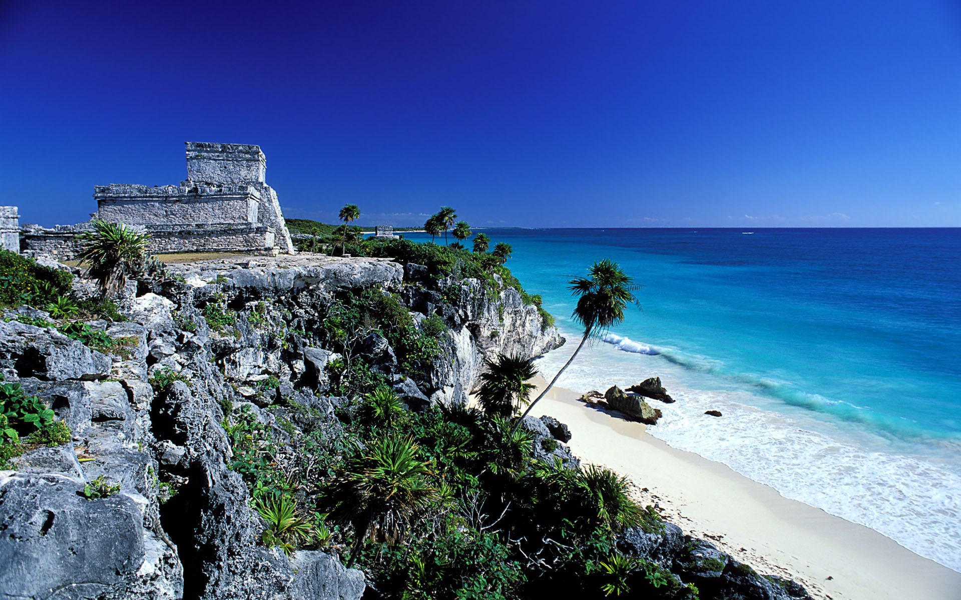Tulum Ruins on a Cliff Overlooking the Caribbean Sea HD Wallpaper