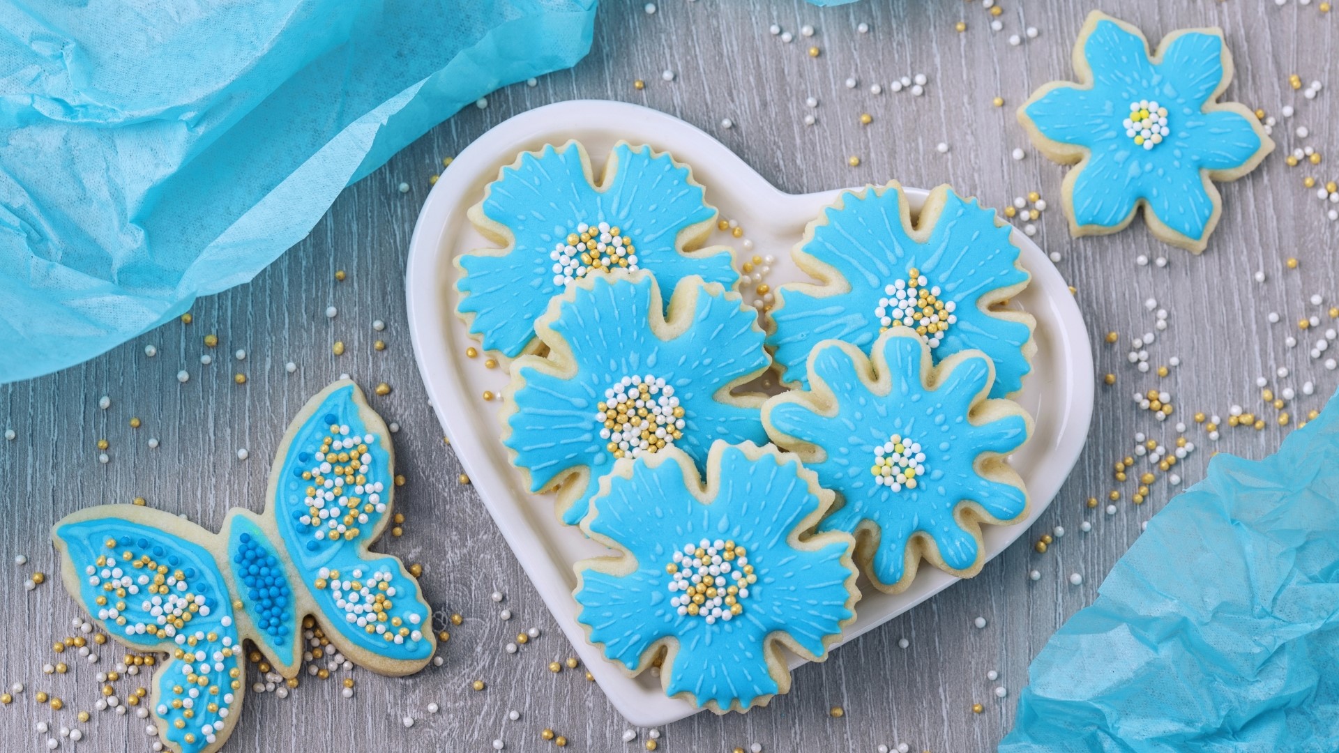 Blue flower and butterfly cookies with sprinkles HD Wallpaper