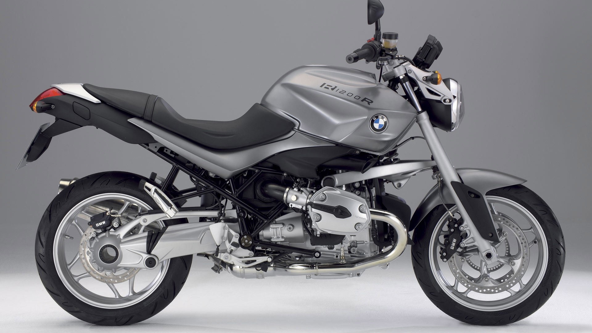 BMW R 1200 R motorcycle HD Wallpaper