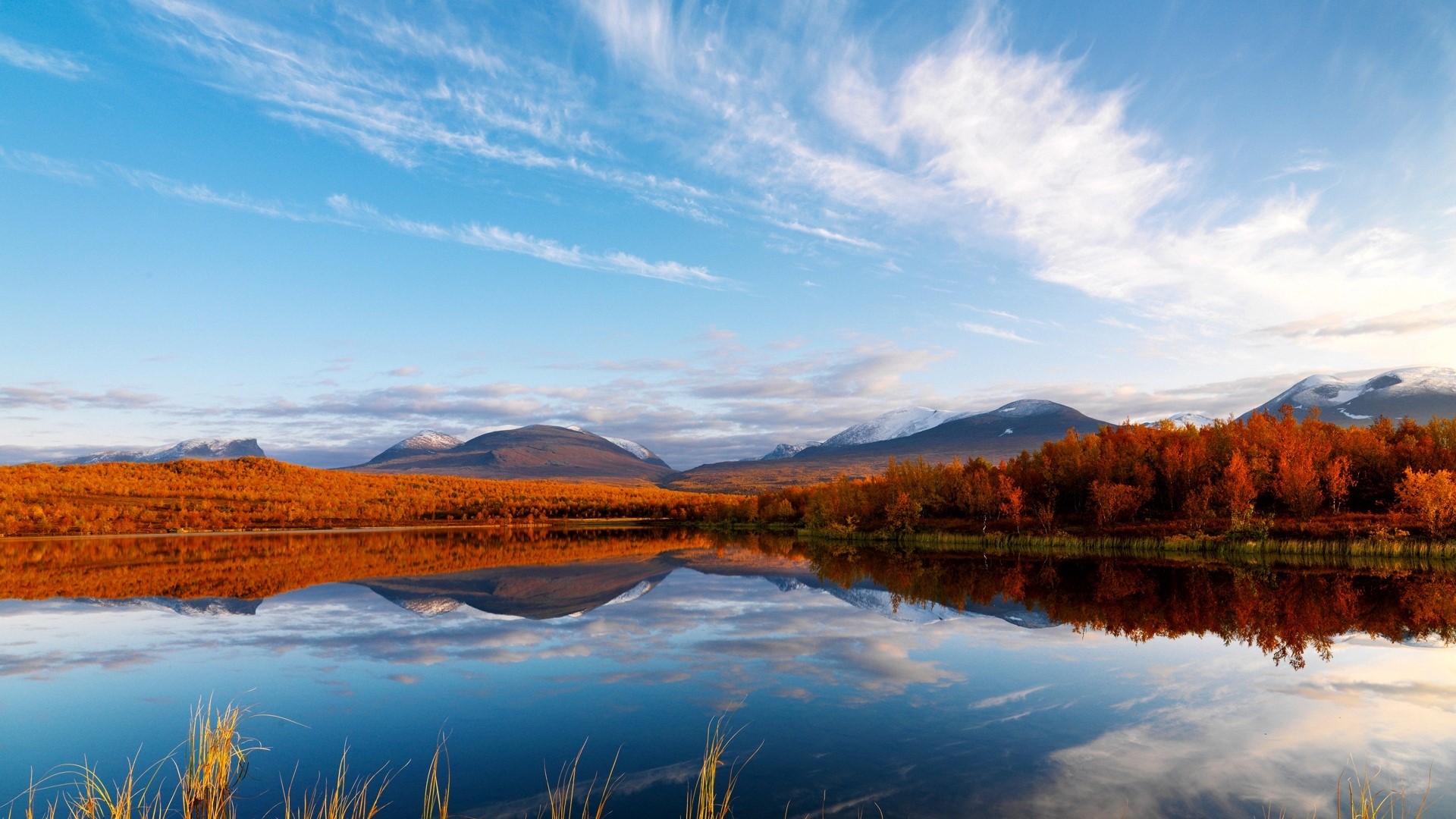 Autumn lake reflection with mountains and clouds HD Wallpaper