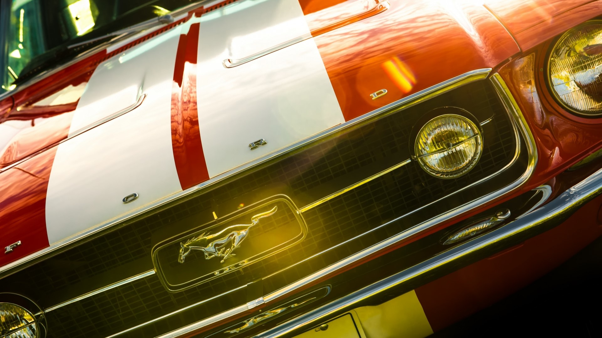 Ford Mustang with racing stripes HD Wallpaper