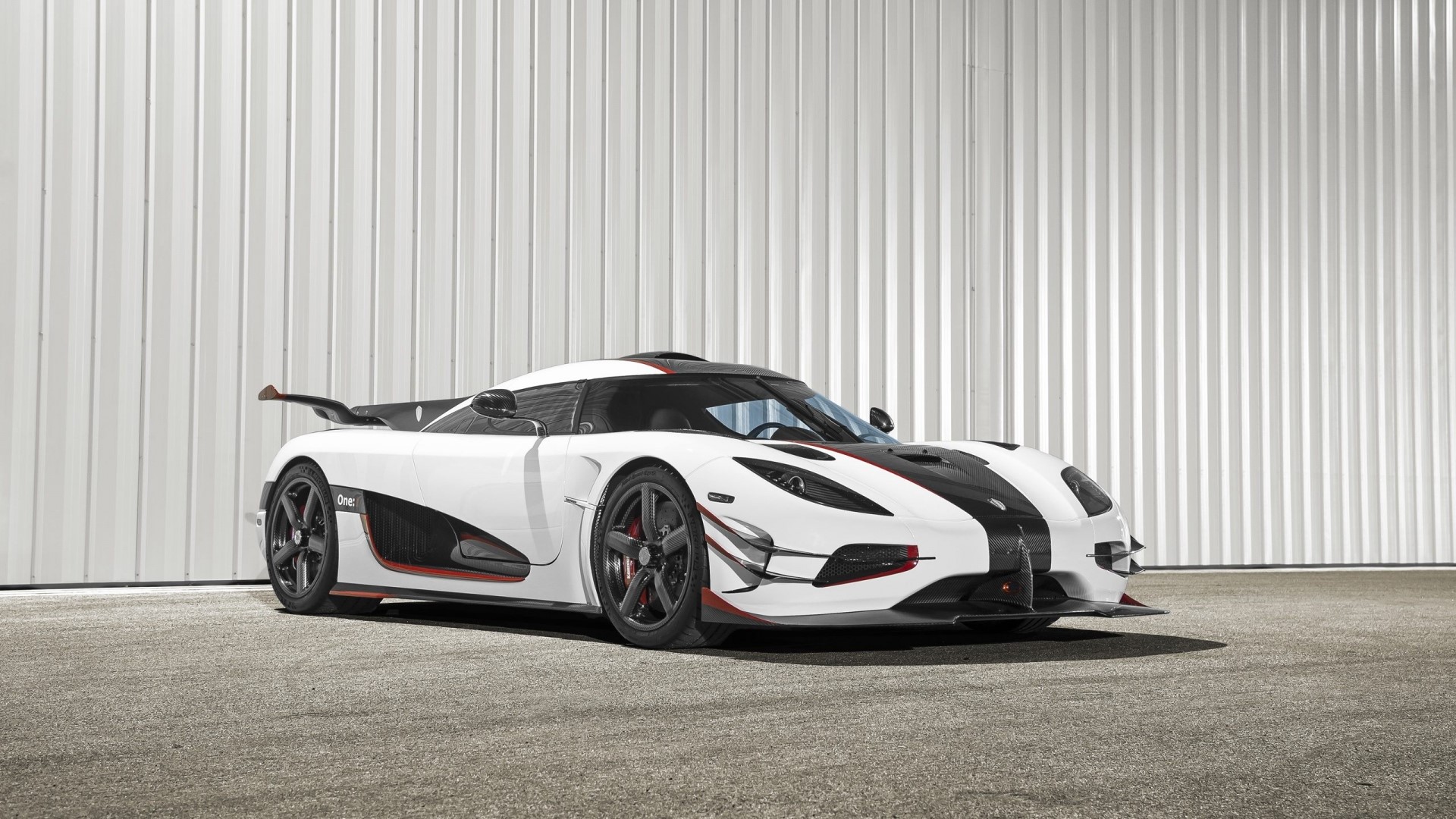 Koenigsegg One:1 supercar HD Wallpaper