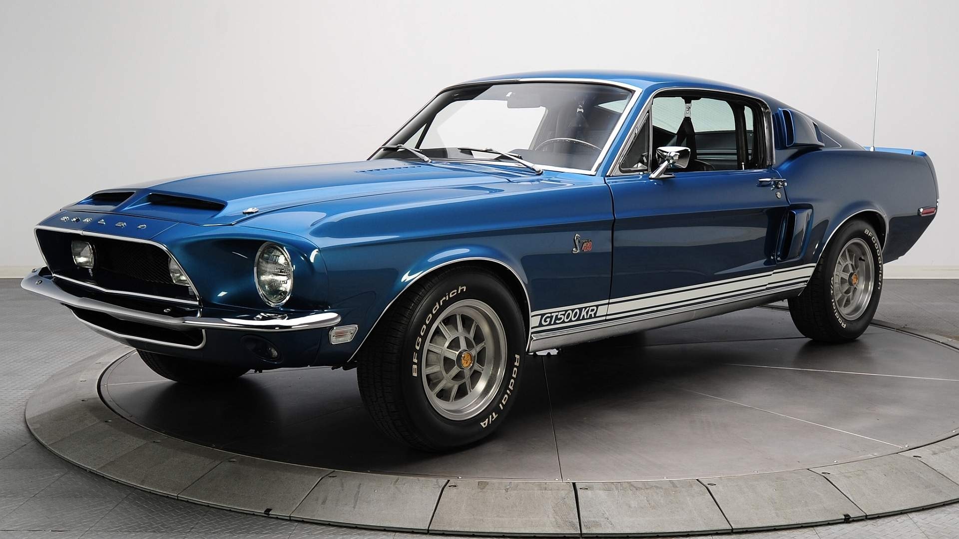 Blue 1968 Ford Shelby GT500 KR on a turntable HD Wallpaper