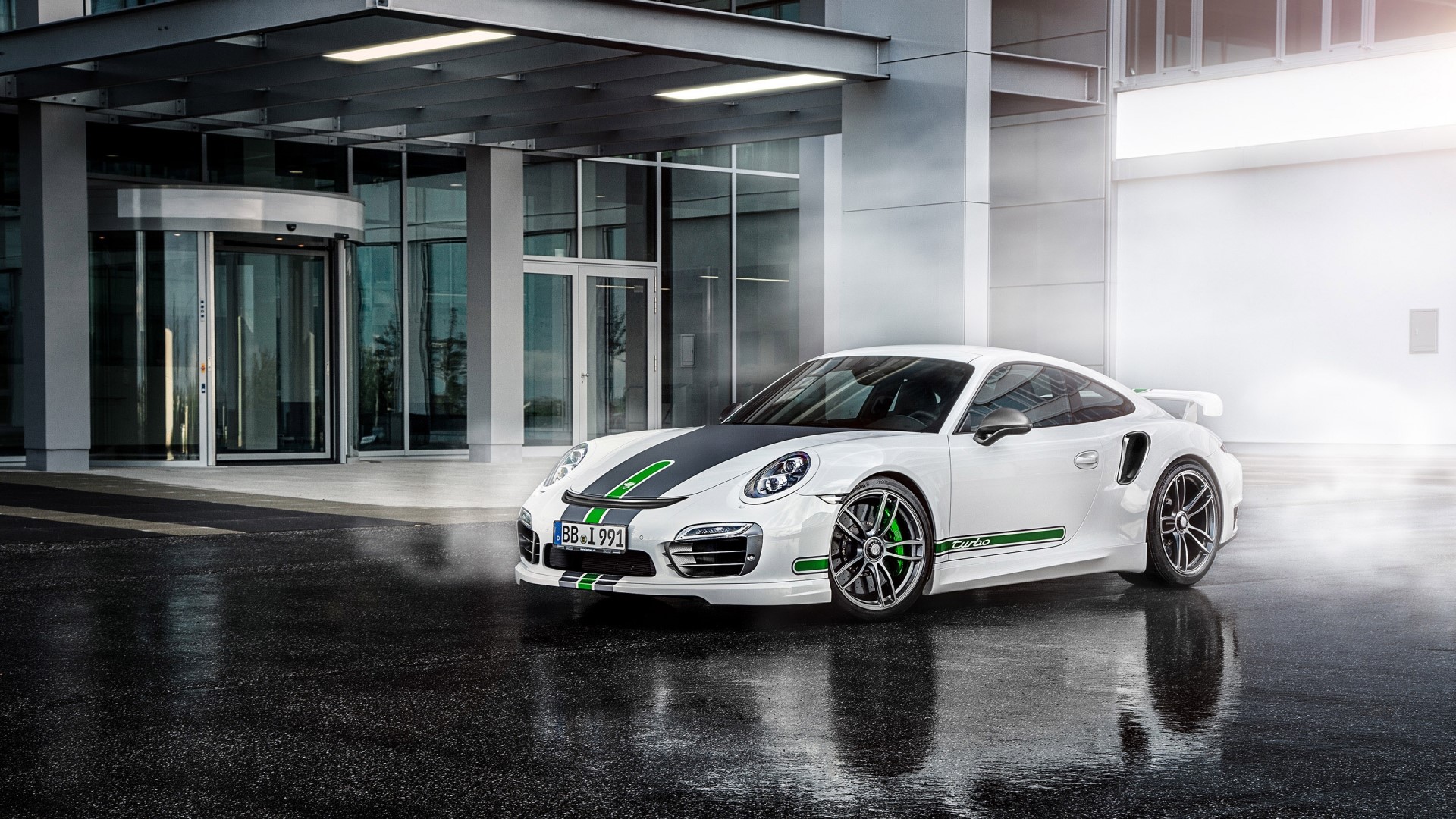 White Porsche 911 Turbo with Techart Power Kit HD Wallpaper