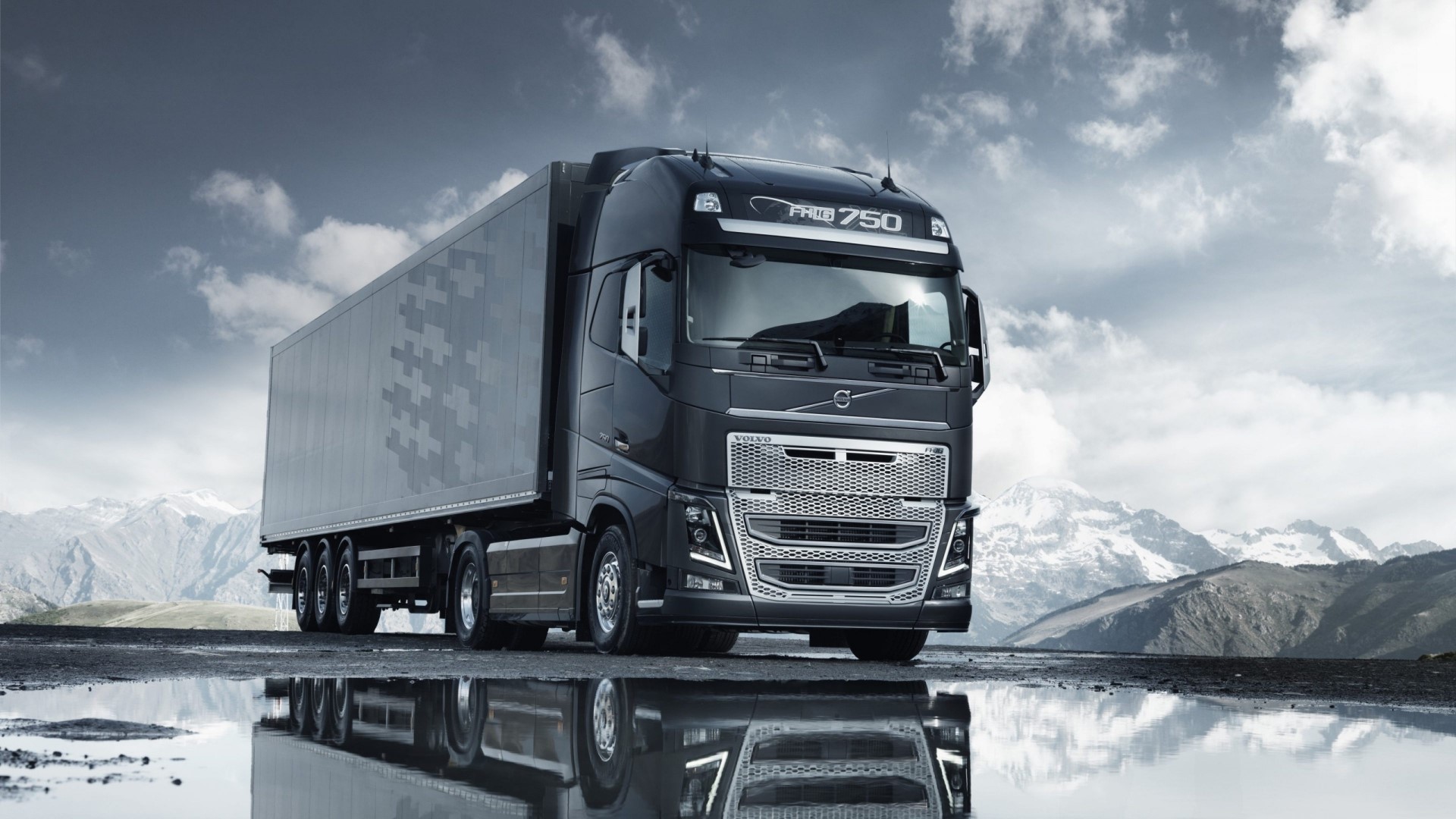 Volvo FH16 750 Truck with Trailer HD Wallpaper