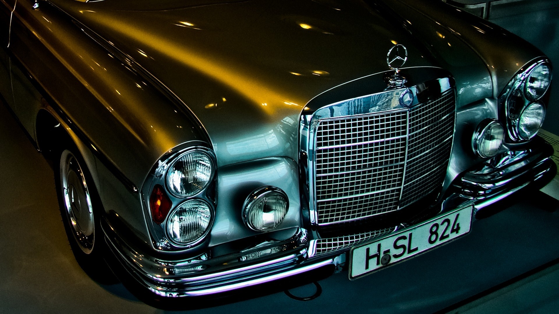 Mercedes-Benz Classic Car HD Wallpaper