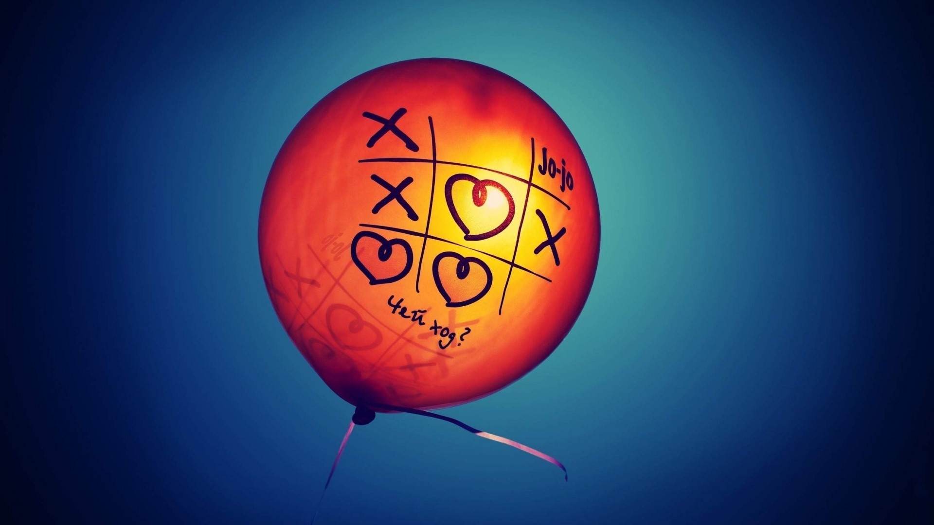 Tic-Tac-Toe Balloon with Hearts and X's HD Wallpaper