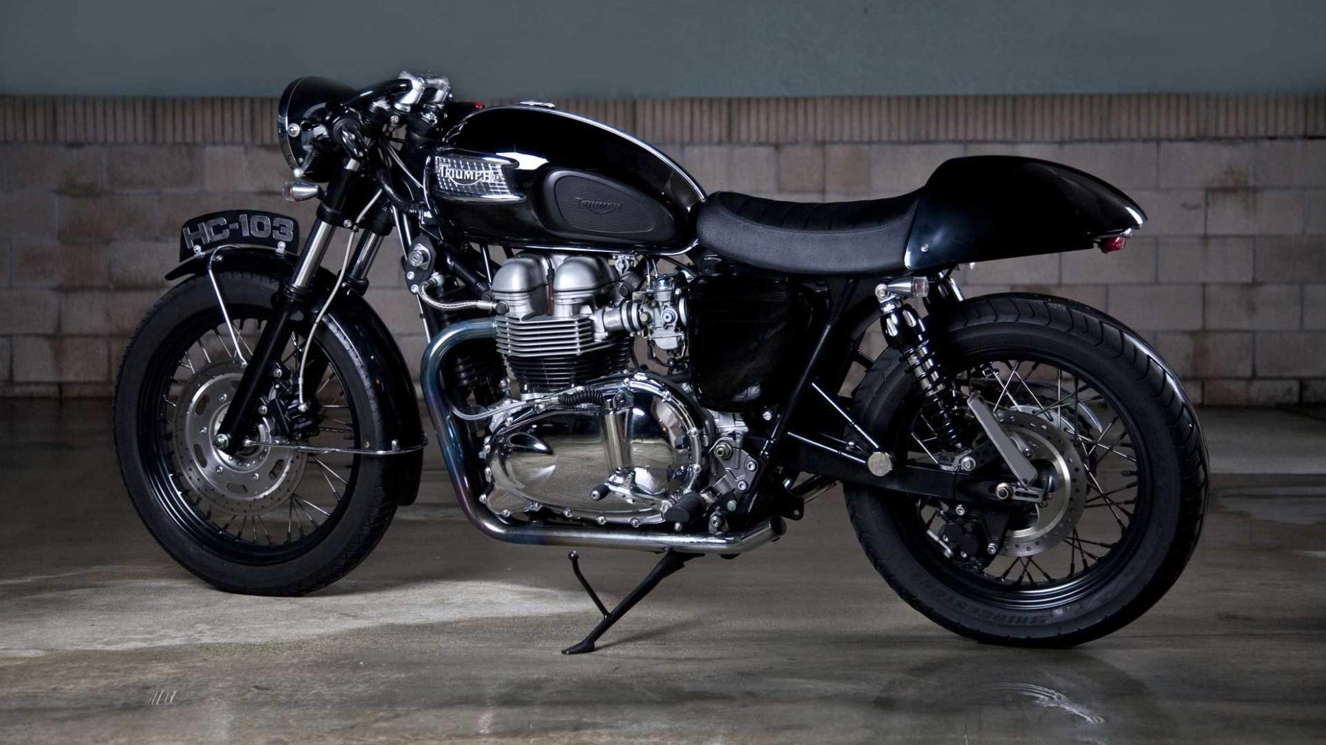 Black Triumph Bonneville T100 Cafe Racer Motorcycle HD Wallpaper