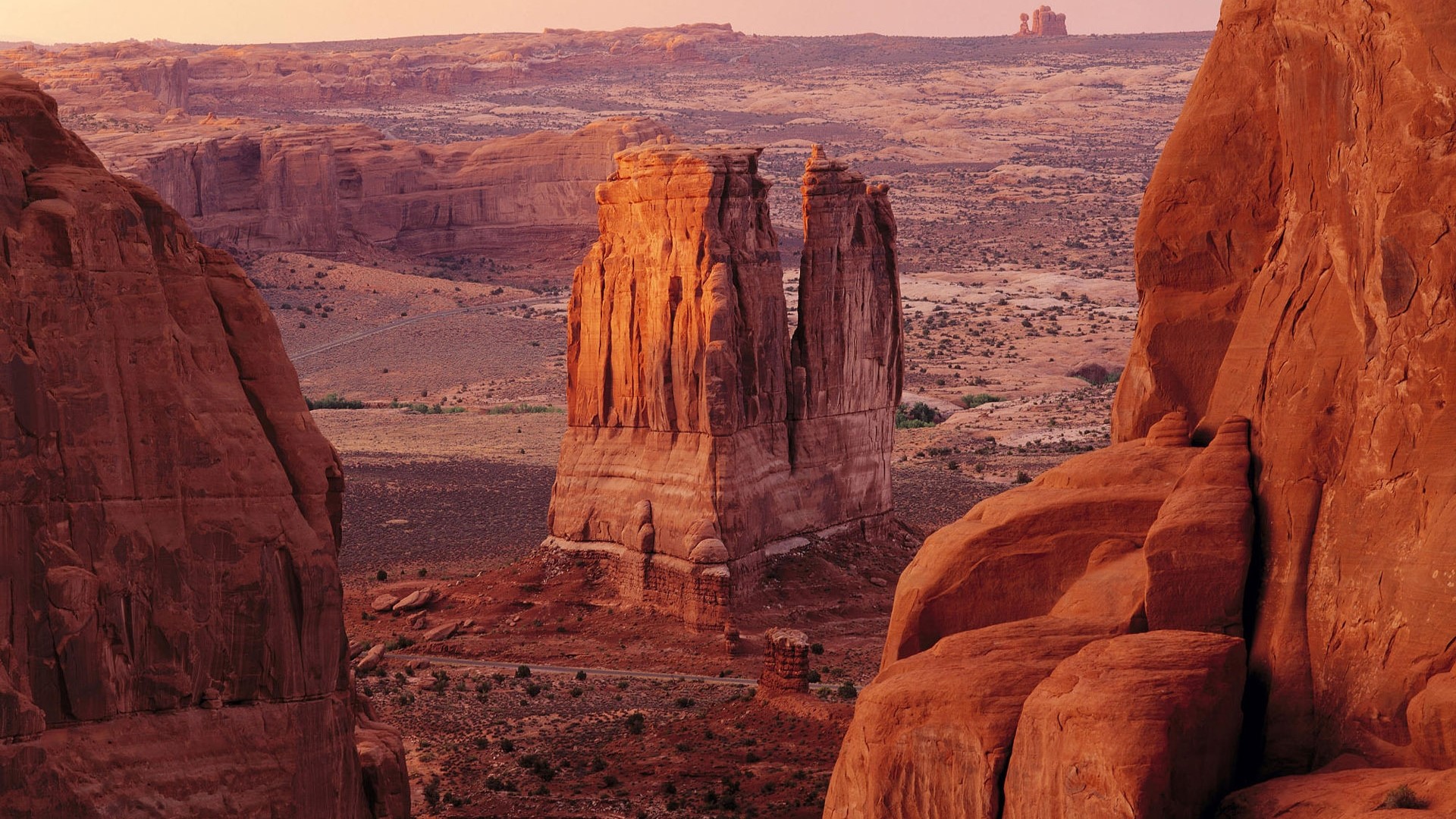 Rock formations in Arches National Park, Utah, USA HD Wallpaper