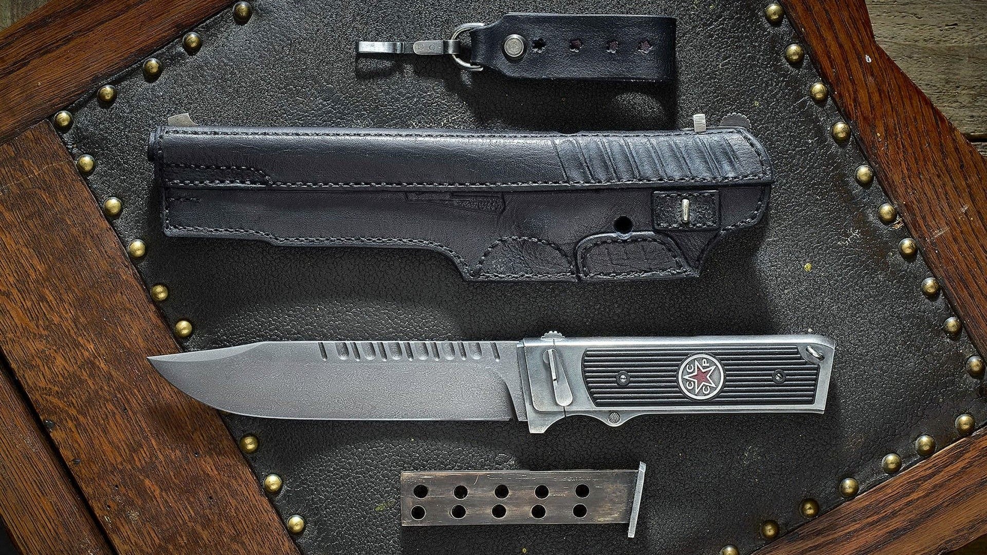 Russian knife and pistol holster HD Wallpaper