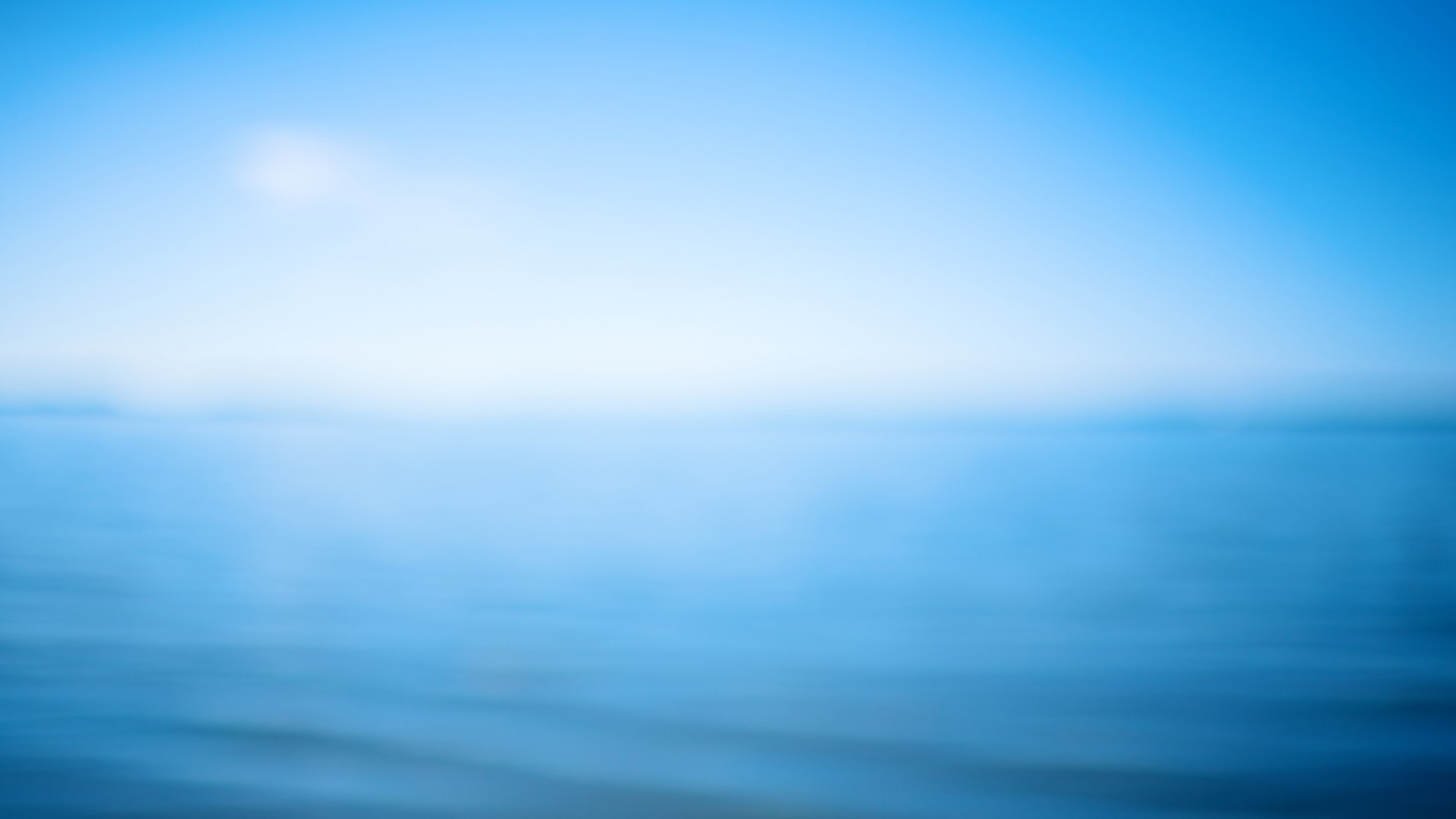 Blurred Blue Ocean and Sky HD Wallpaper