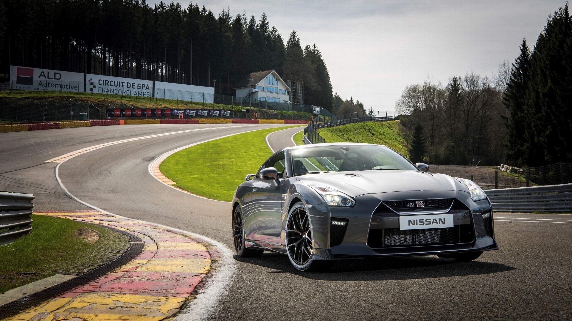 Nissan GTR Nismo on Spa-Francorchamps Circuit HD Wallpaper