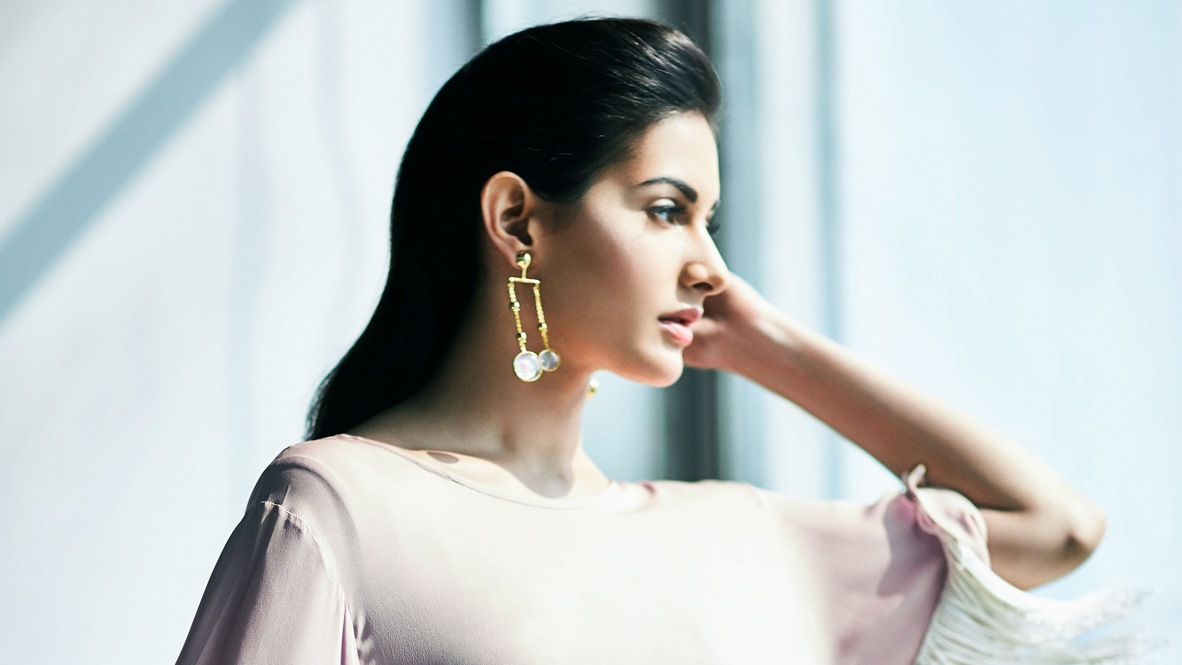 Amyra Dastur 4K HD Wallpaper