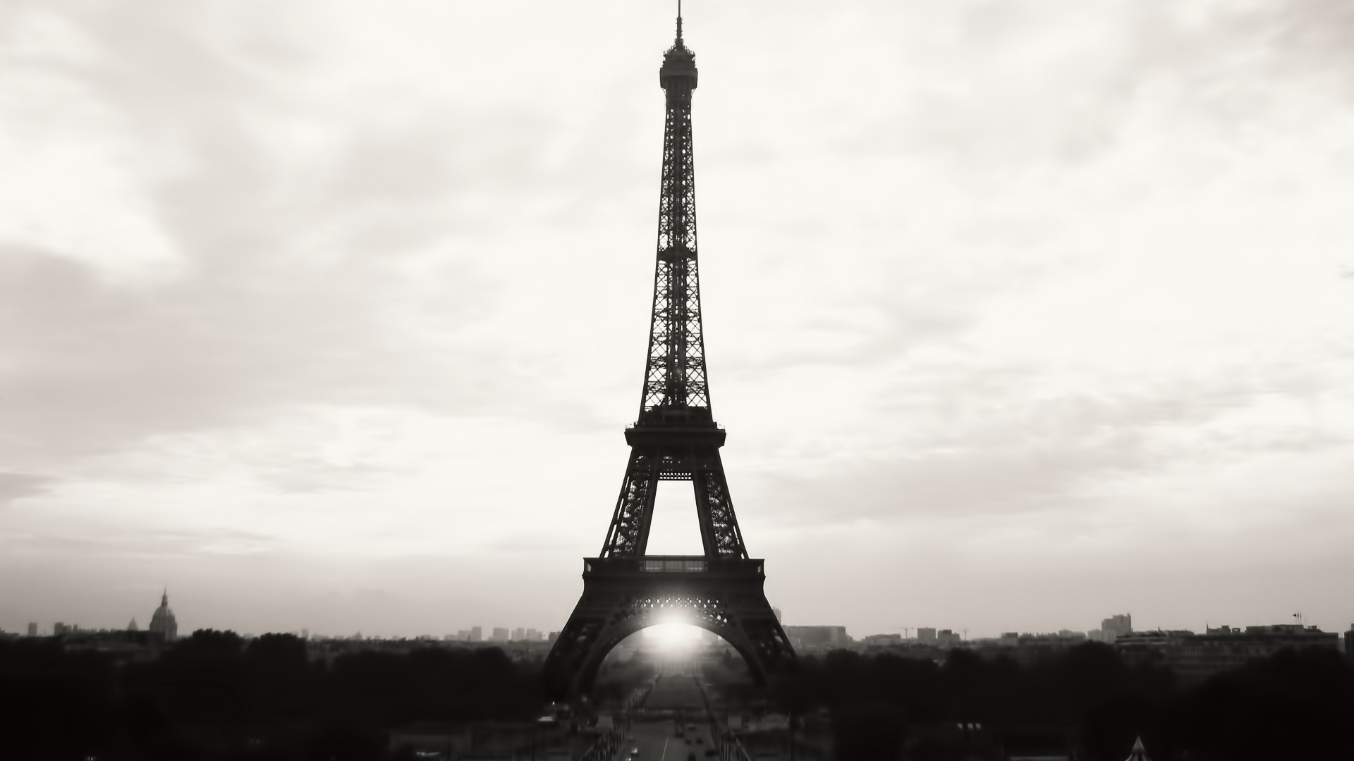 Eiffel Tower in Paris, Black and White HD Wallpaper